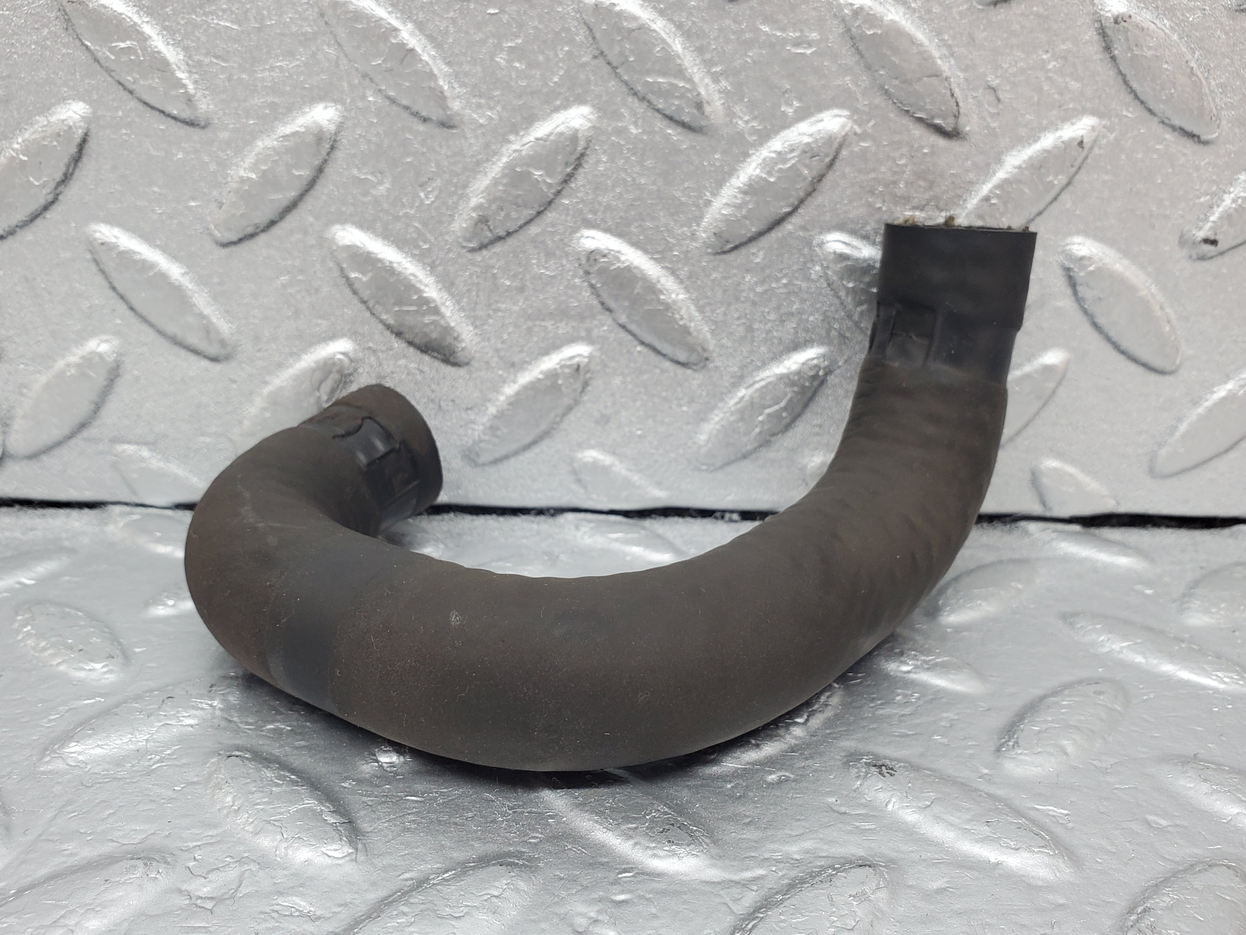 1120 Mercedes-Benz C123 230CE Coupe Heater Radiator Hose Pipe