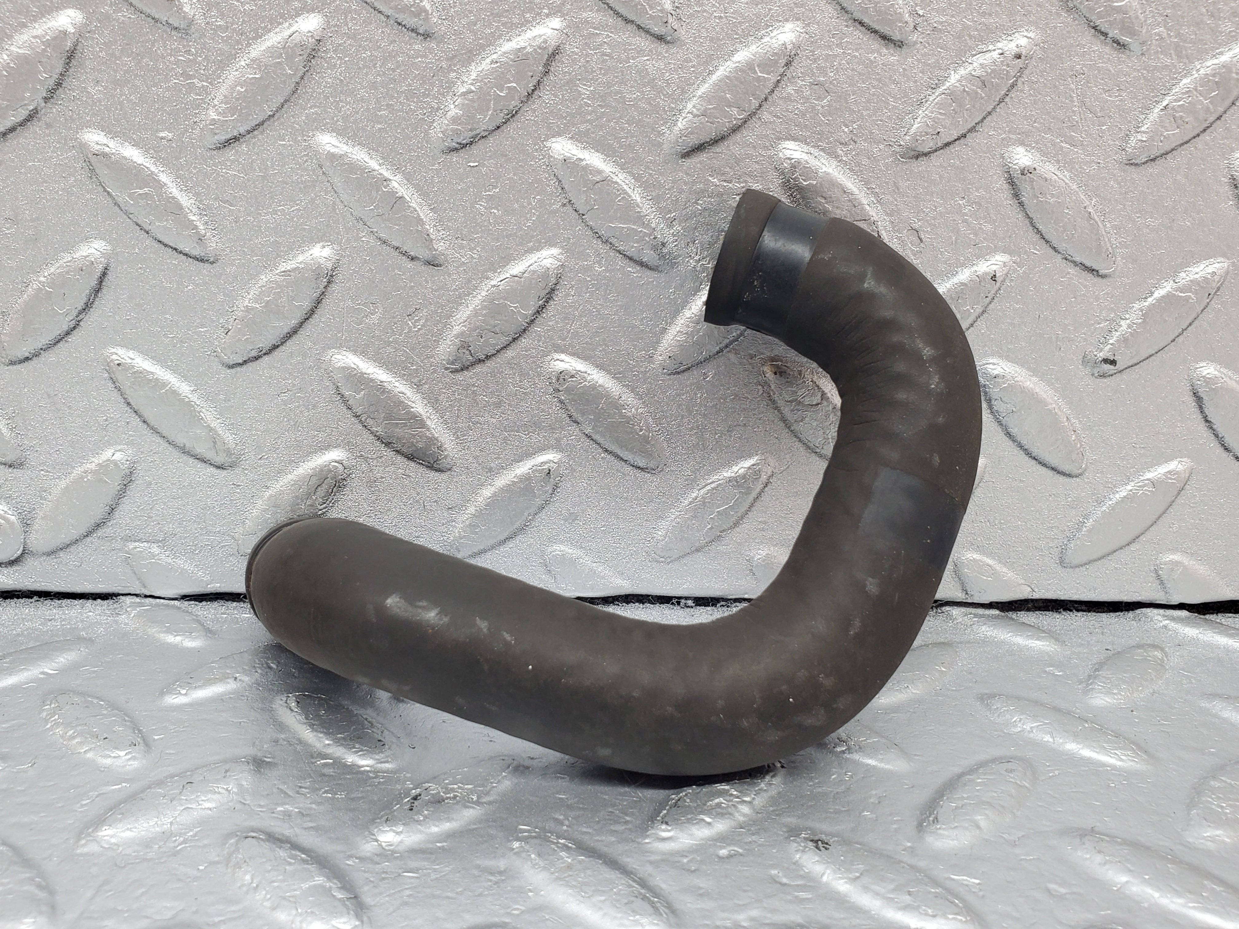 1120 Mercedes-Benz C123 230CE Coupe Heater Radiator Hose Pipe