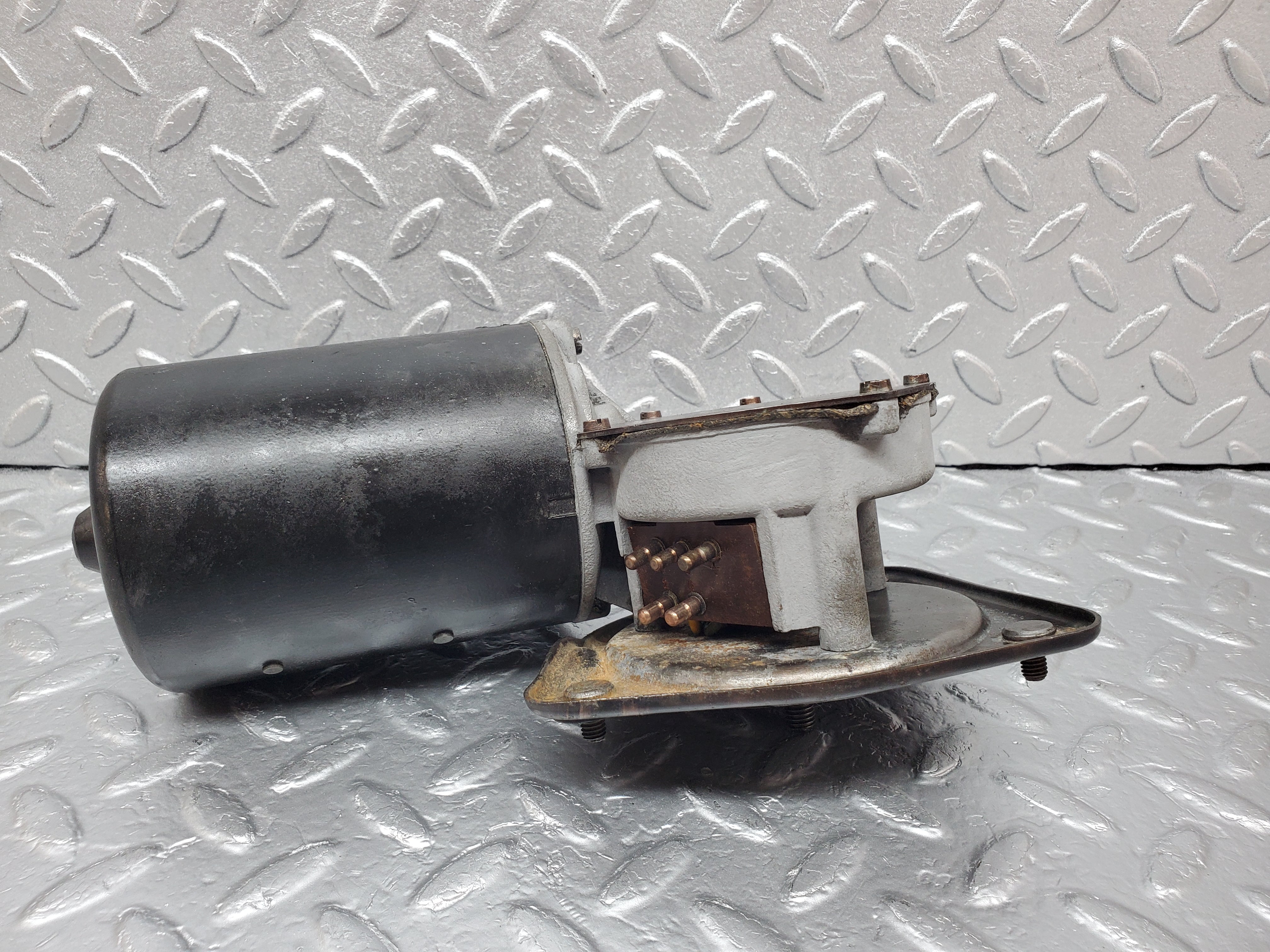 1170 Mercedes-Benz W108 280SE Wiper Motor Bosch 0390446055