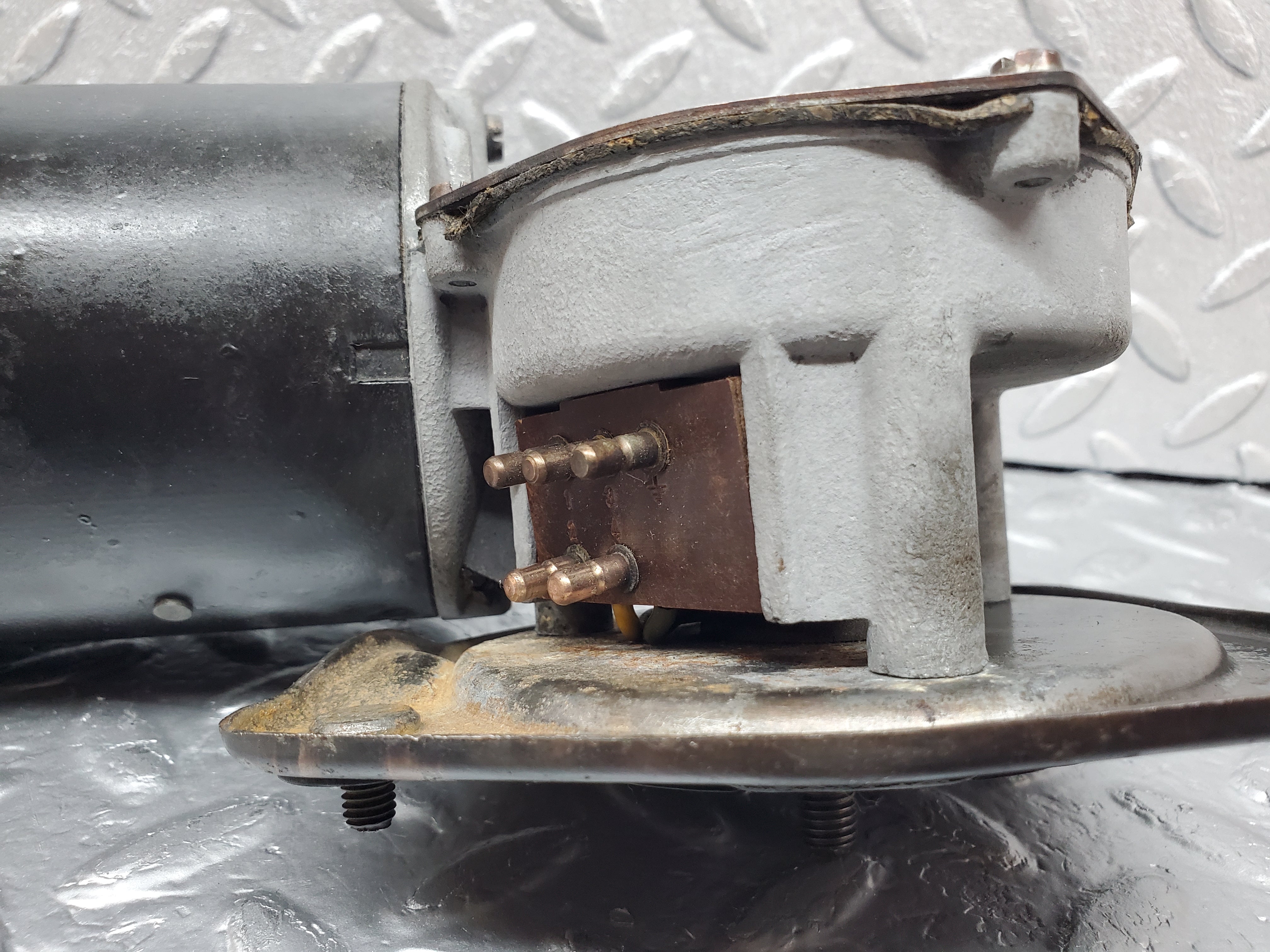 1170 Mercedes-Benz W108 280SE Wiper Motor Bosch 0390446055