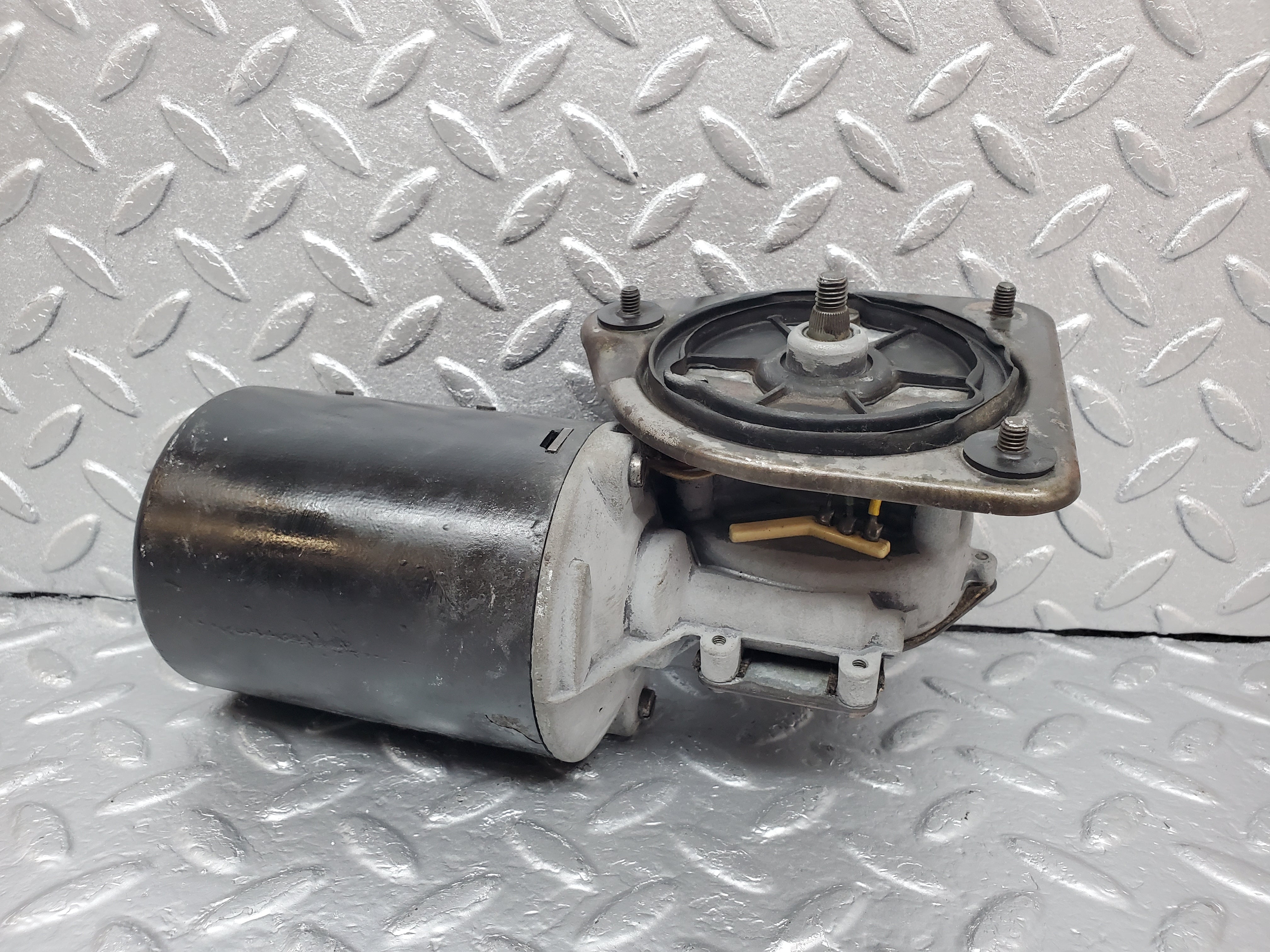 1170 Mercedes-Benz W108 280SE Wiper Motor Bosch 0390446055