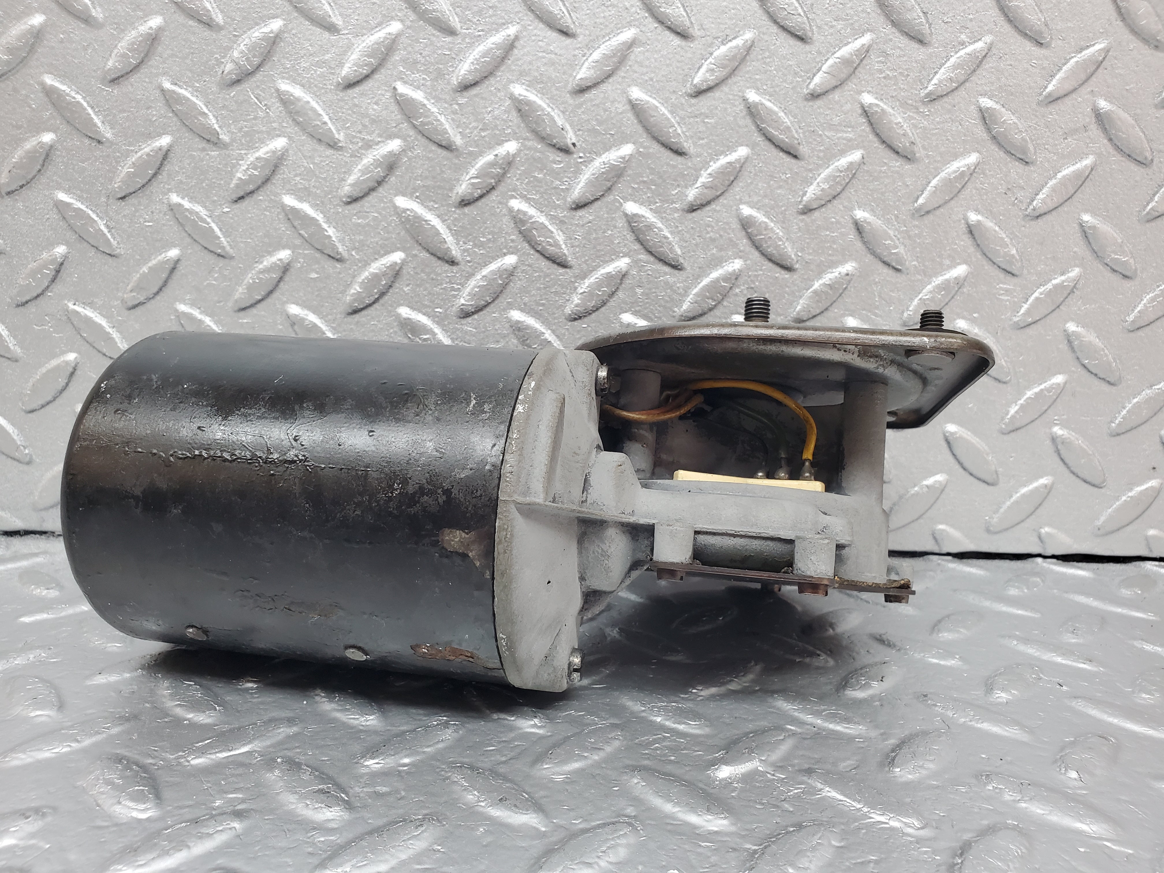1170 Mercedes-Benz W108 280SE Wiper Motor Bosch 0390446055
