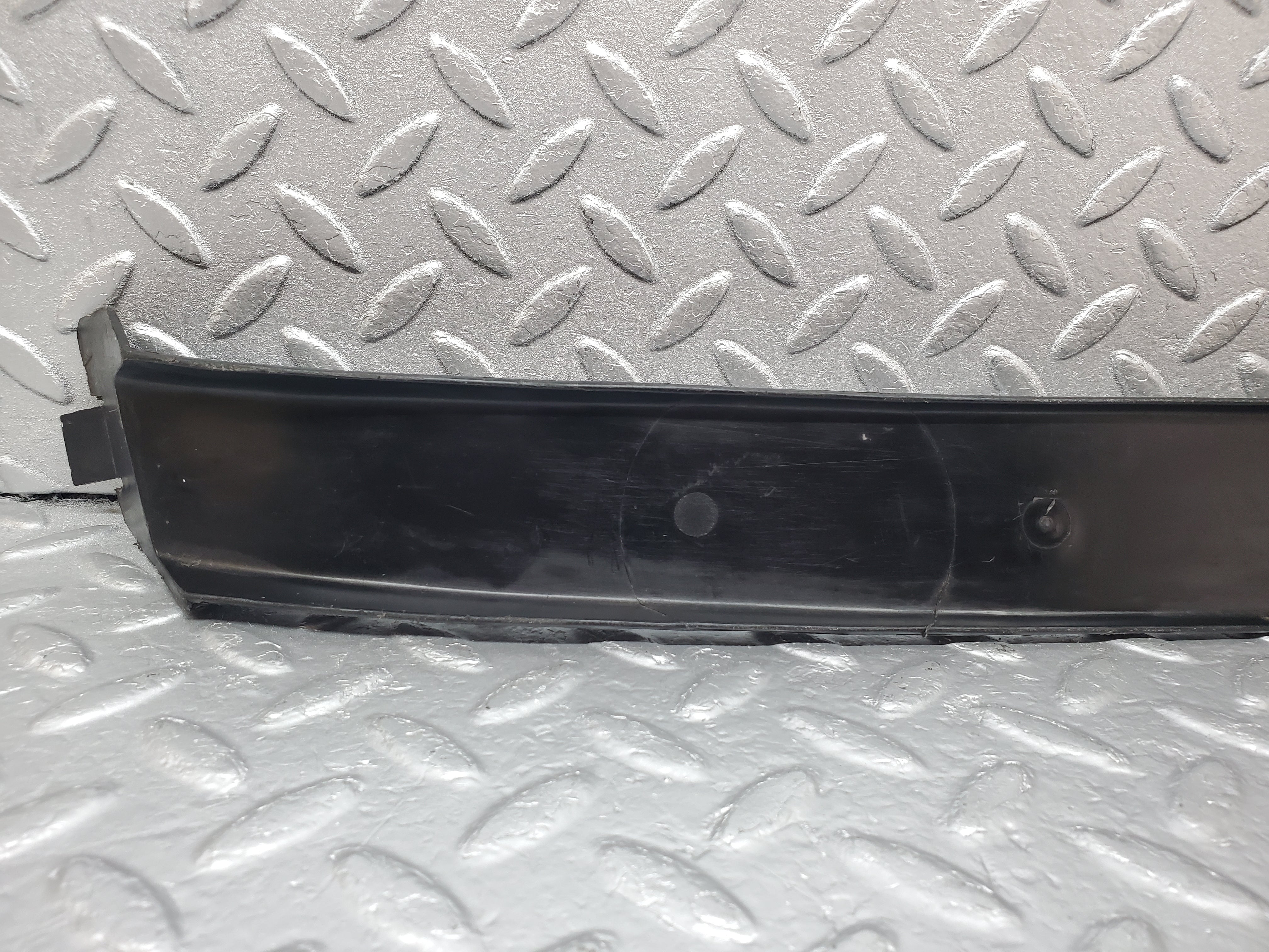 1131 Mercedes-Benz C123 230CE Coupe Cable Channel Cover Rear Left 1238210136