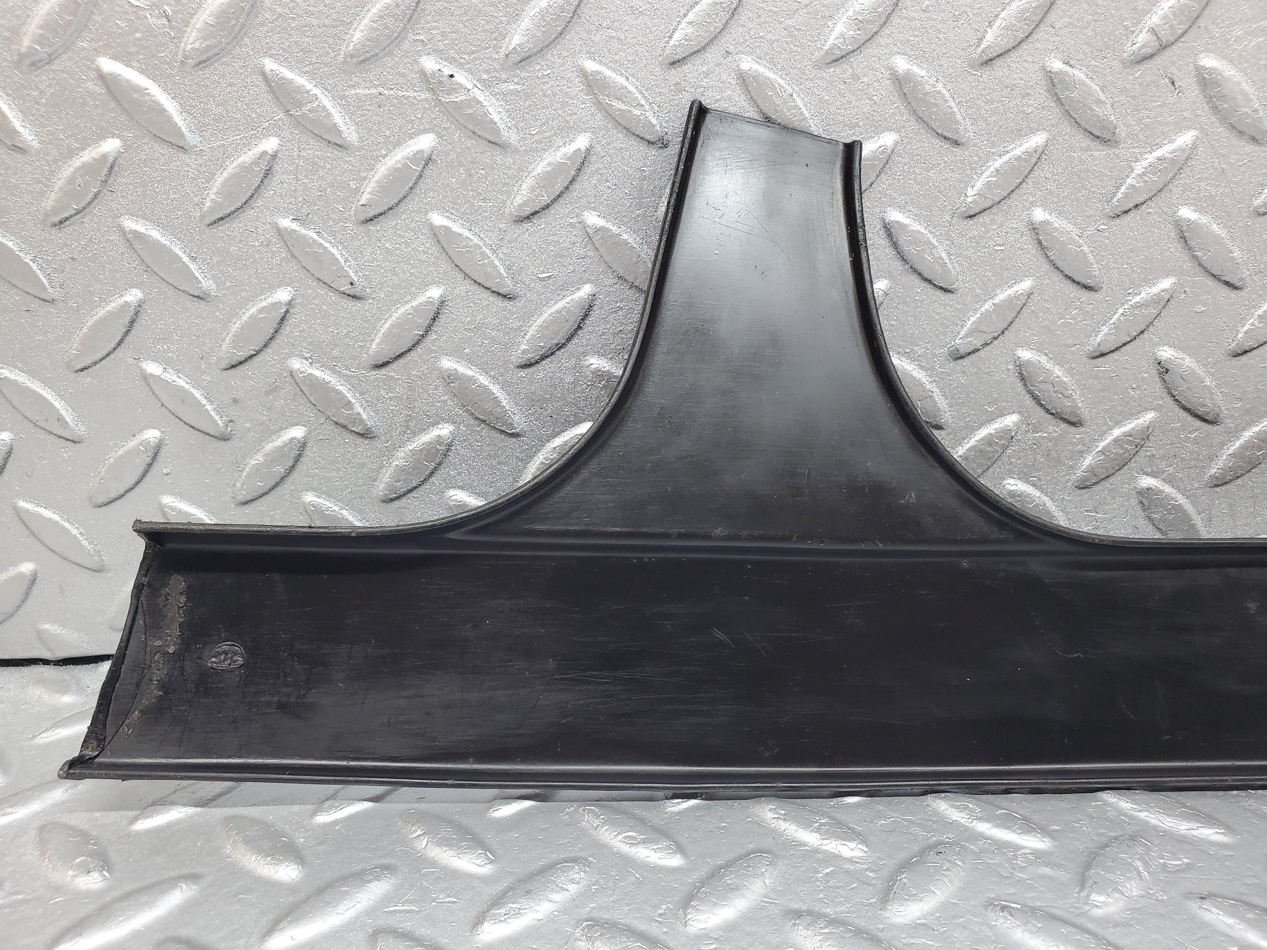 1132 Mercedes-Benz C123 230CE Coupe Cable Channel Cover Rear Right 1238210236