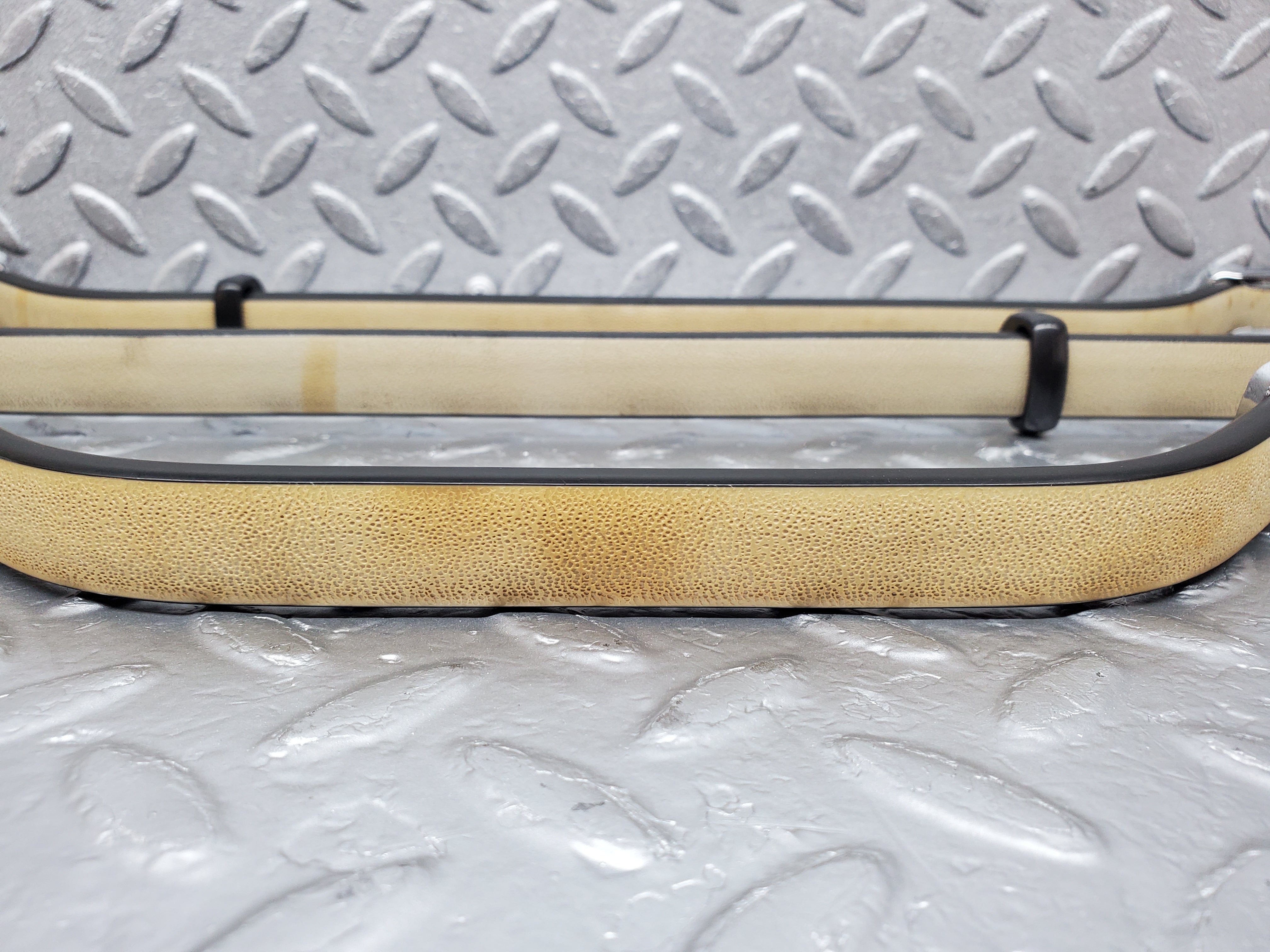 1154 Mercedes-Benz W108 280SE Interior Roof Grab Handle Set Beige