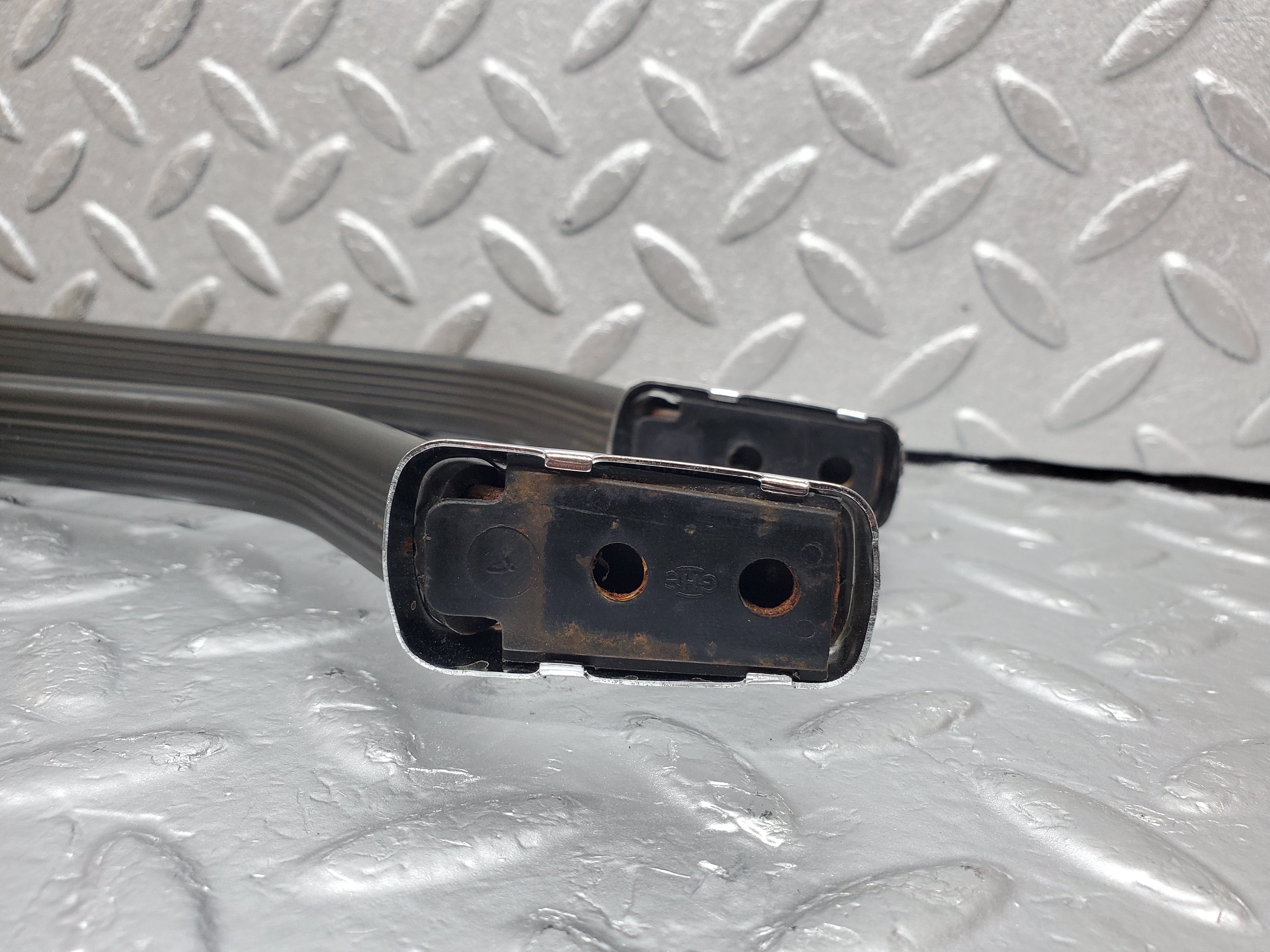 1154 Mercedes-Benz W108 280SE Interior Roof Grab Handle Set Beige