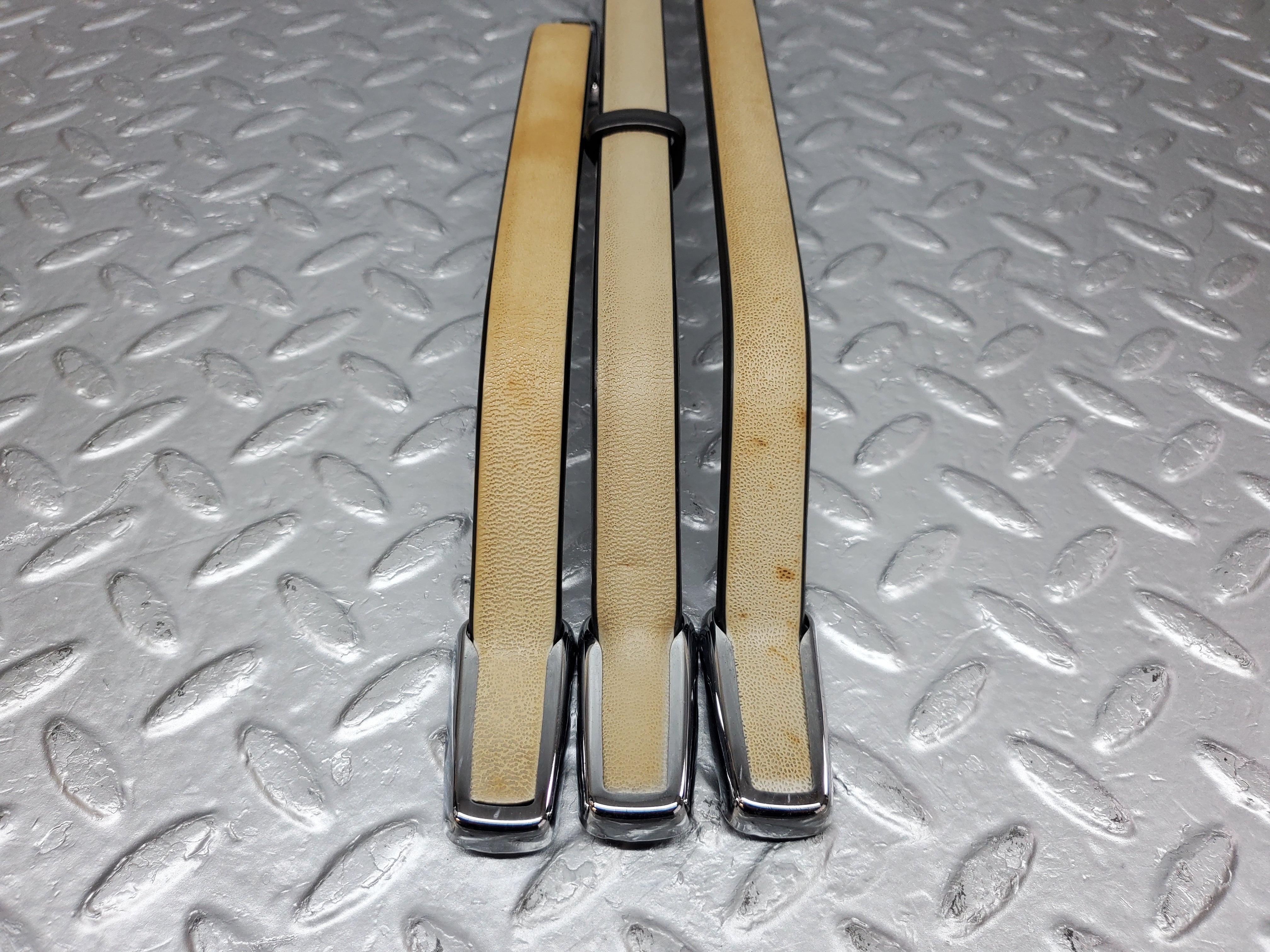 1154 Mercedes-Benz W108 280SE Interior Roof Grab Handle Set Beige