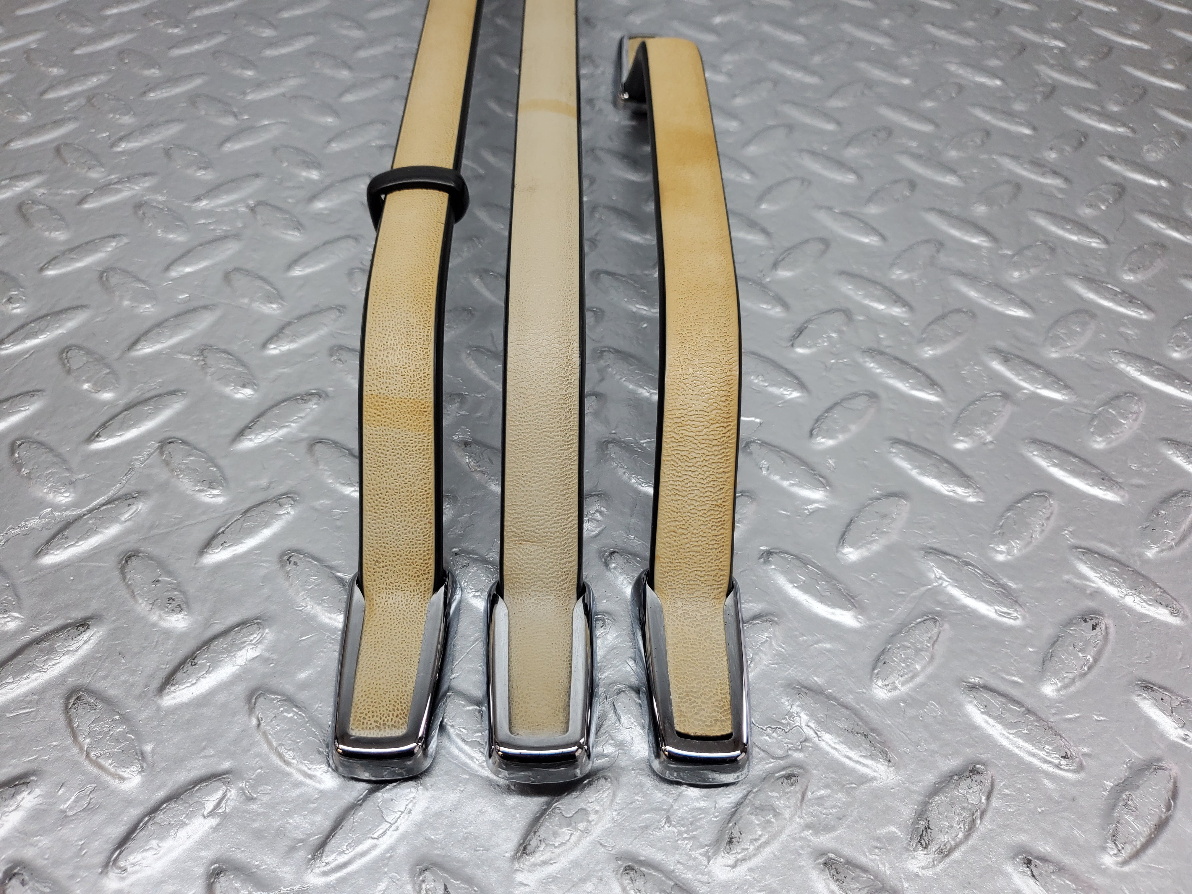 1154 Mercedes-Benz W108 280SE Interior Roof Grab Handle Set Beige