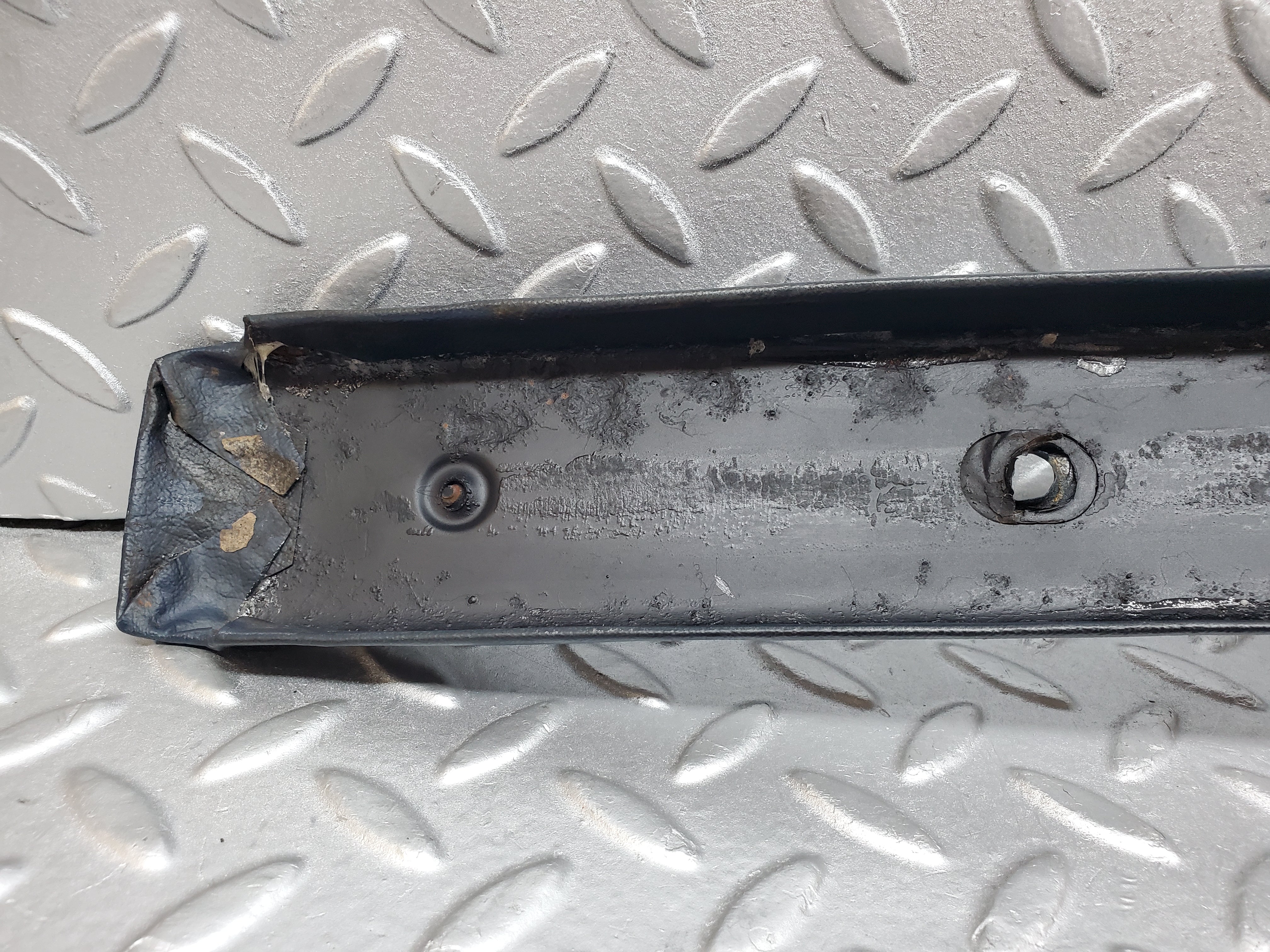 1163 Mercedes-Benz W108 280SE B Pillar Trim Panel Right Blue