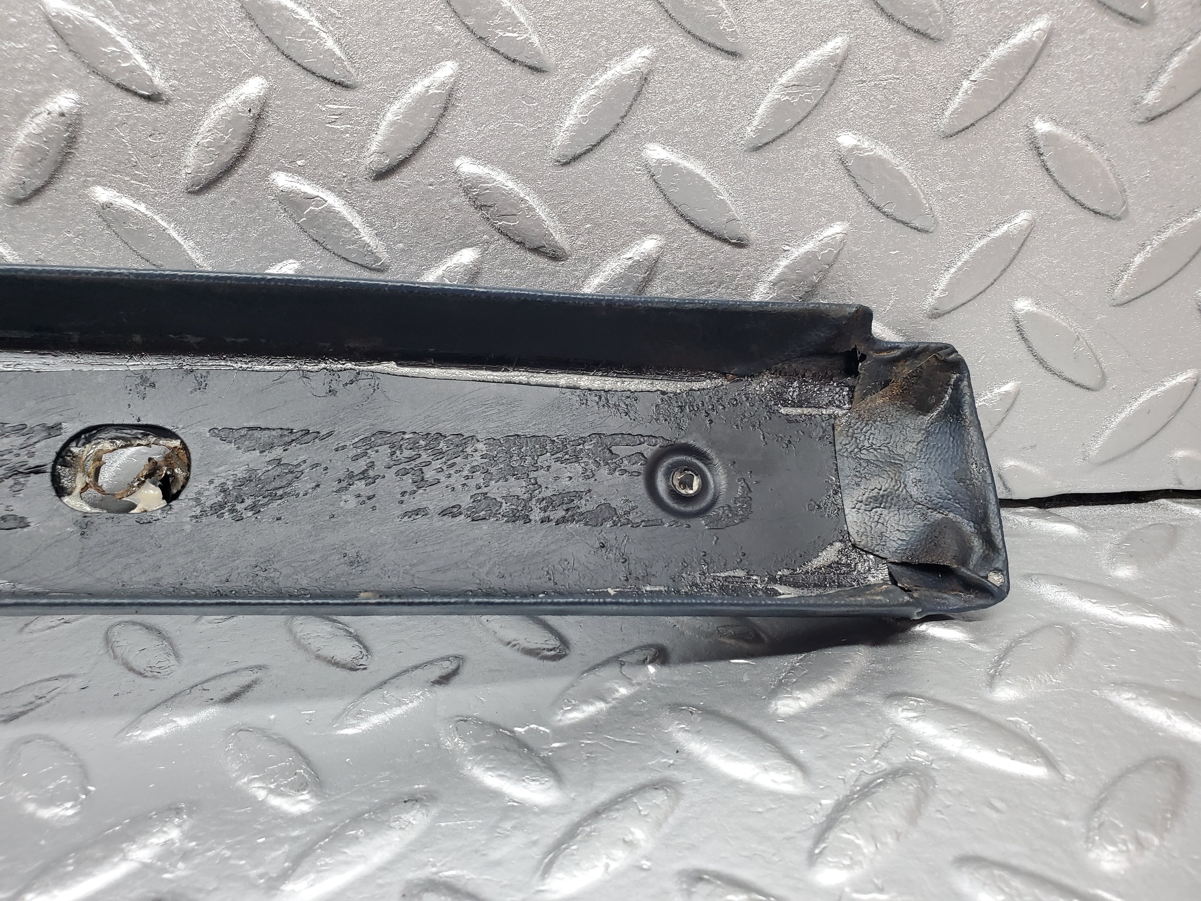 1164 Mercedes-Benz W108 280SE B Pillar Trim Panel Left Blue