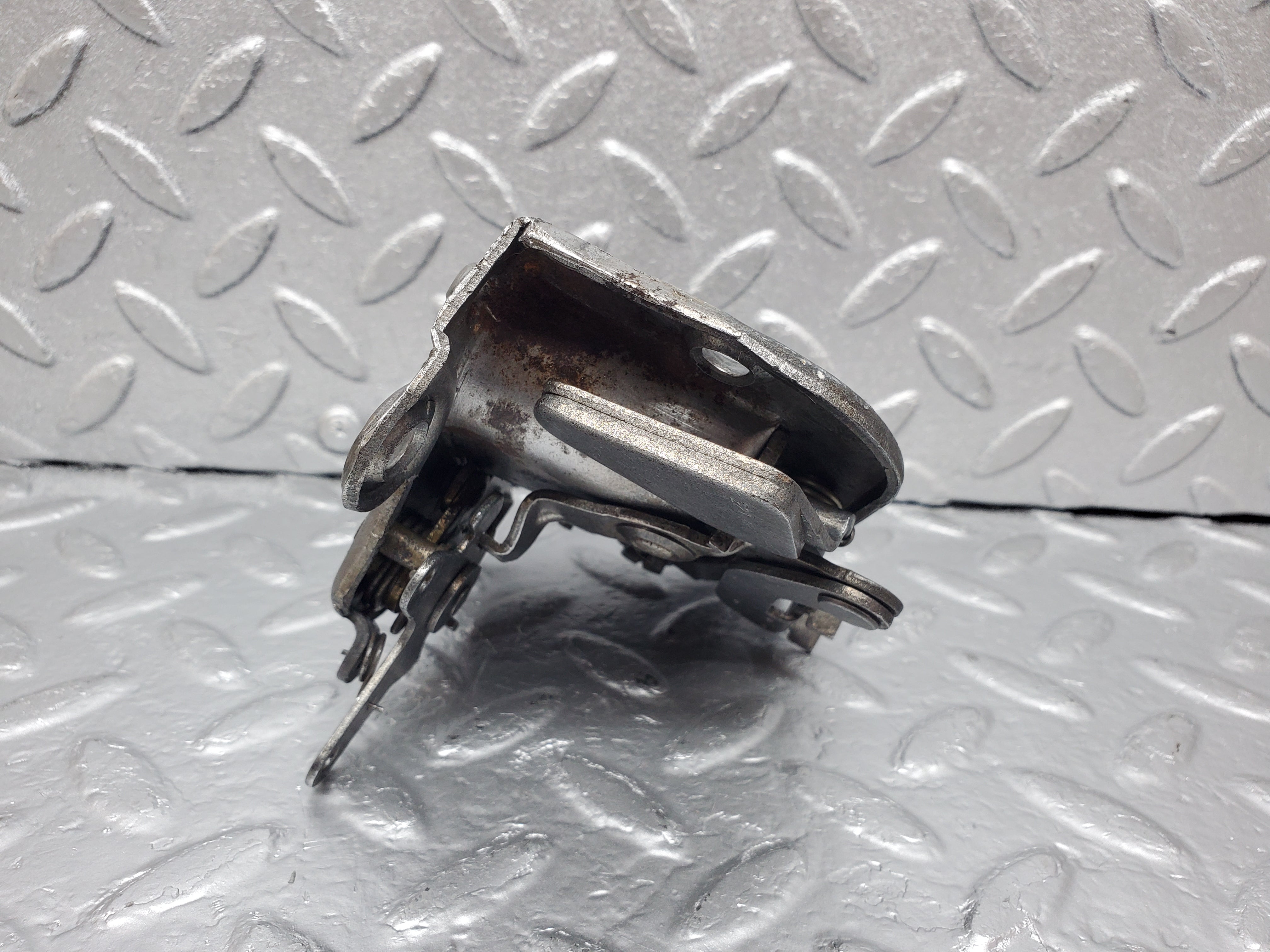 1166 Mercedes-Benz W108 280SE Rear Left Door Lock Mechanism