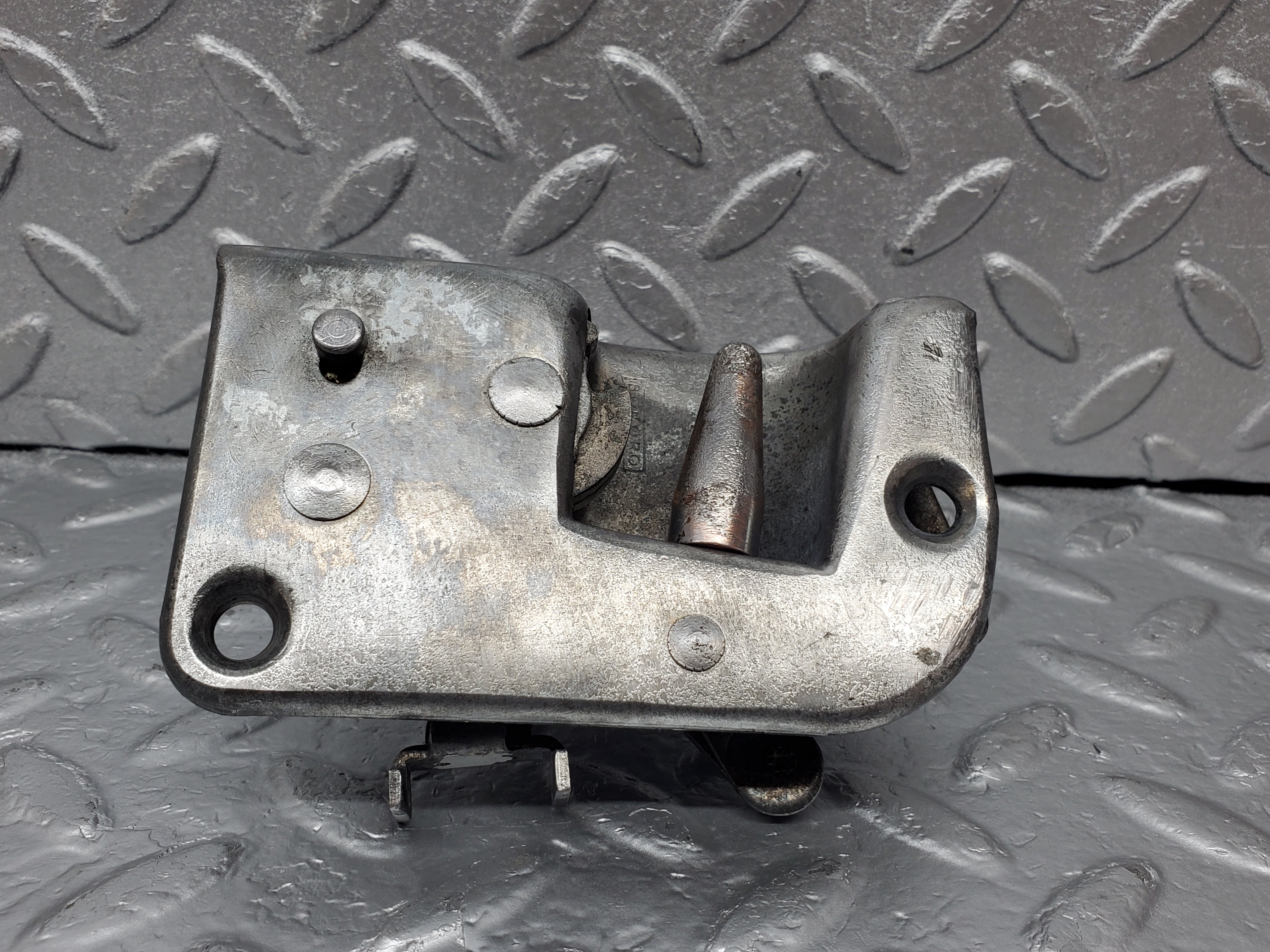 1167 Mercedes-Benz W108 280SE Rear Right Door Lock Mechanism