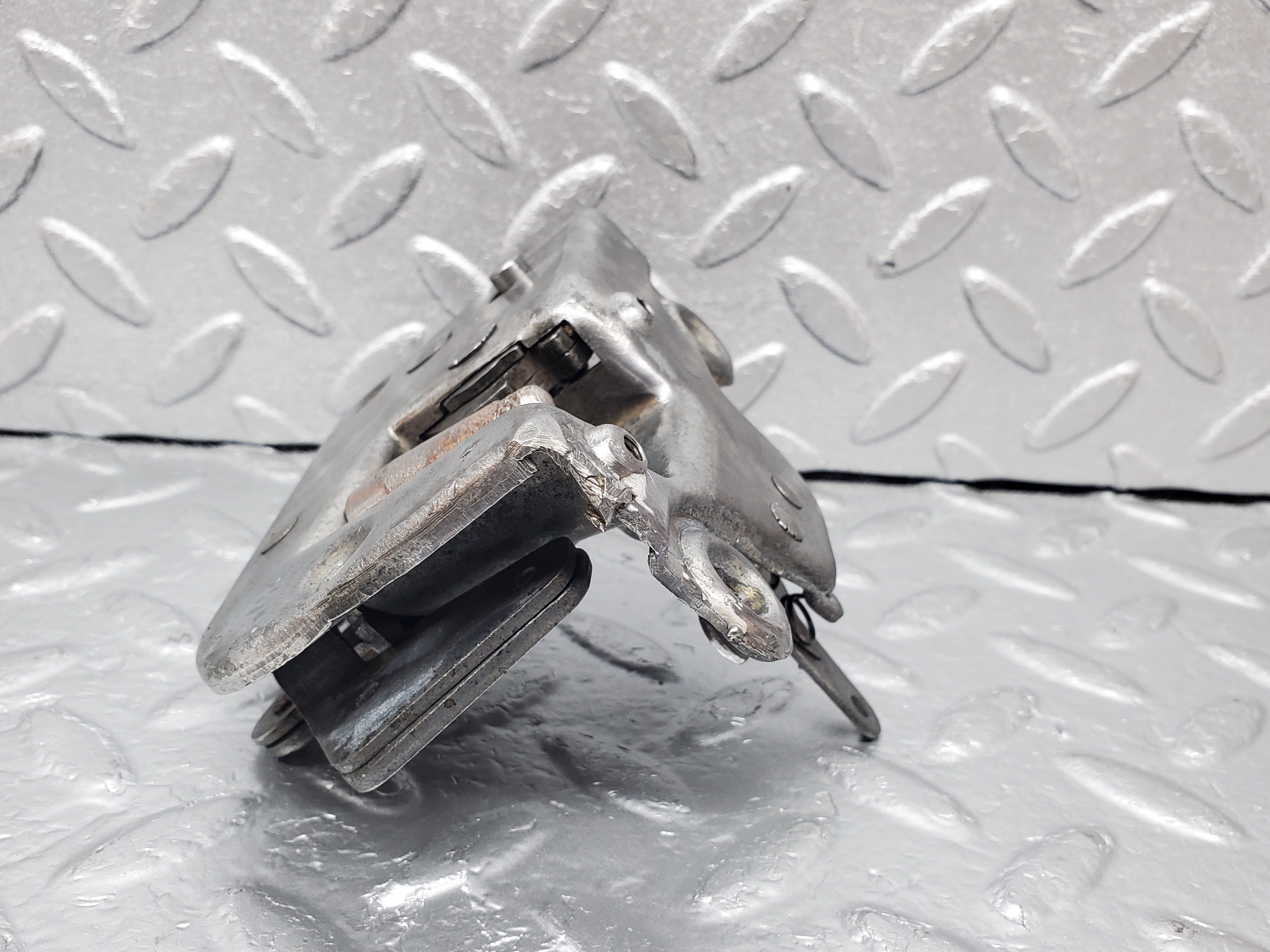 1167 Mercedes-Benz W108 280SE Rear Right Door Lock Mechanism