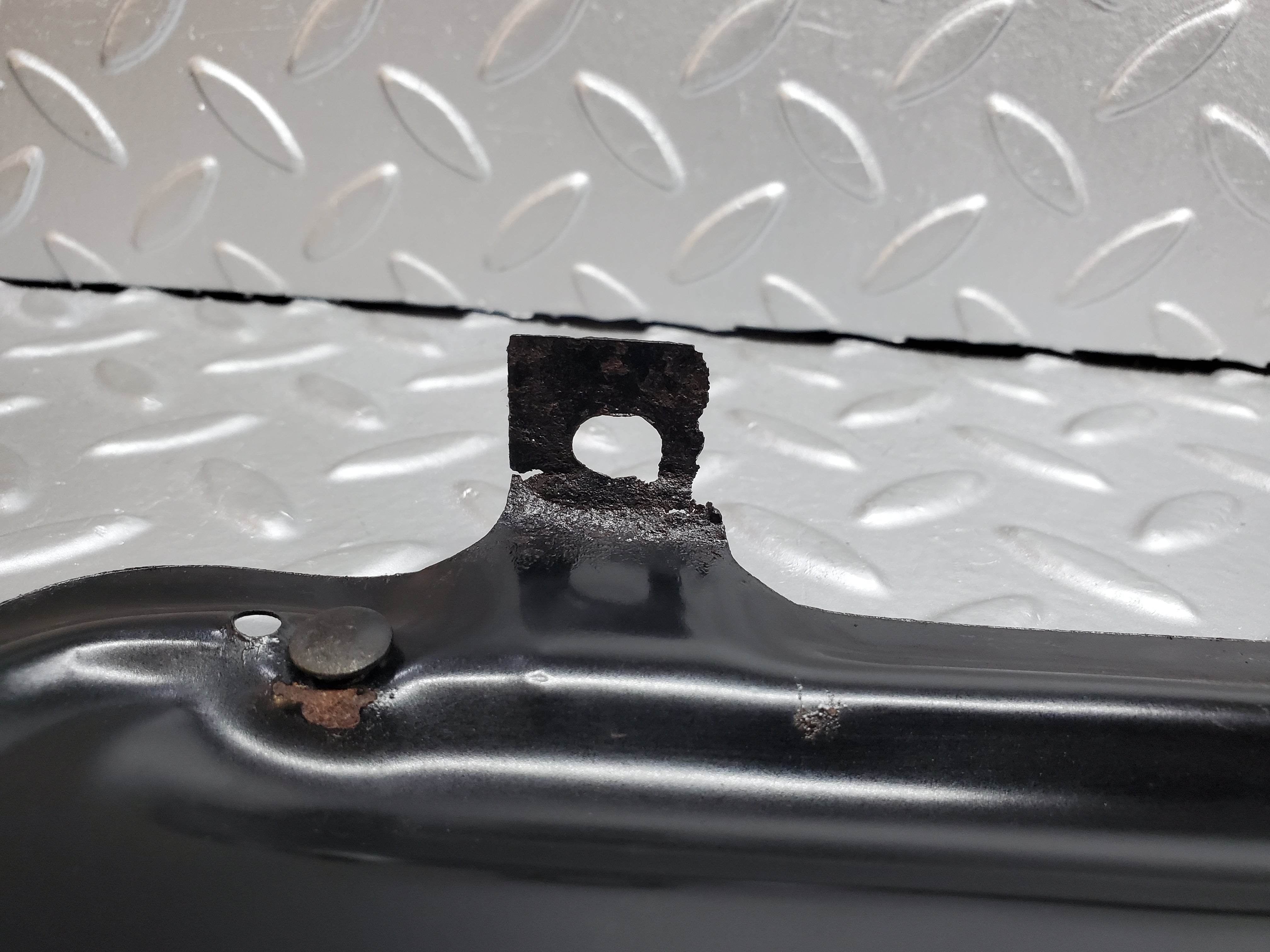 1116 Mercedes-Benz C123 230CE Coupe Fuel Tank Cover Plate