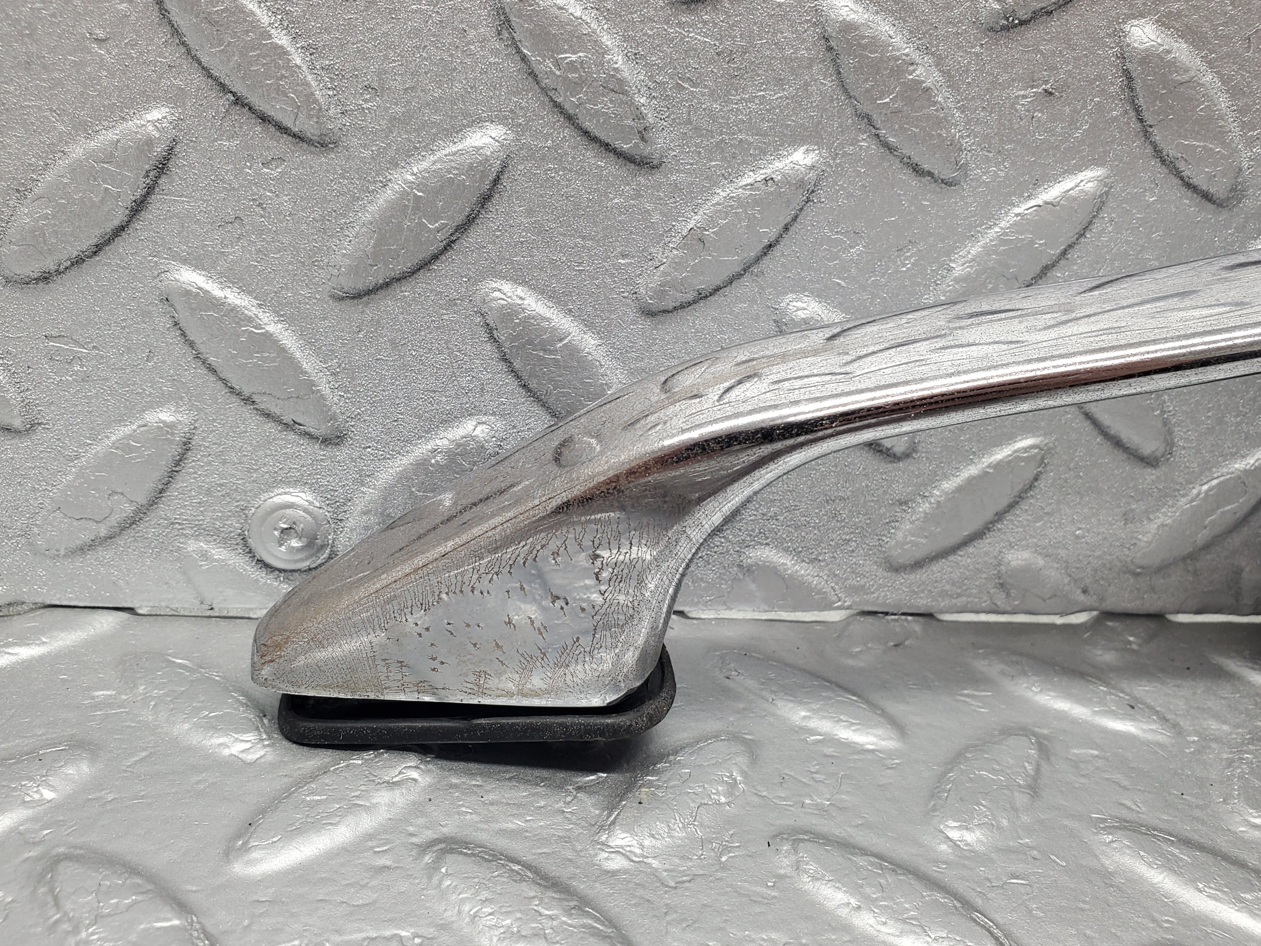 1187 Mercedes-Benz W108 280SE Door Handle Front Left No Key 1087661301