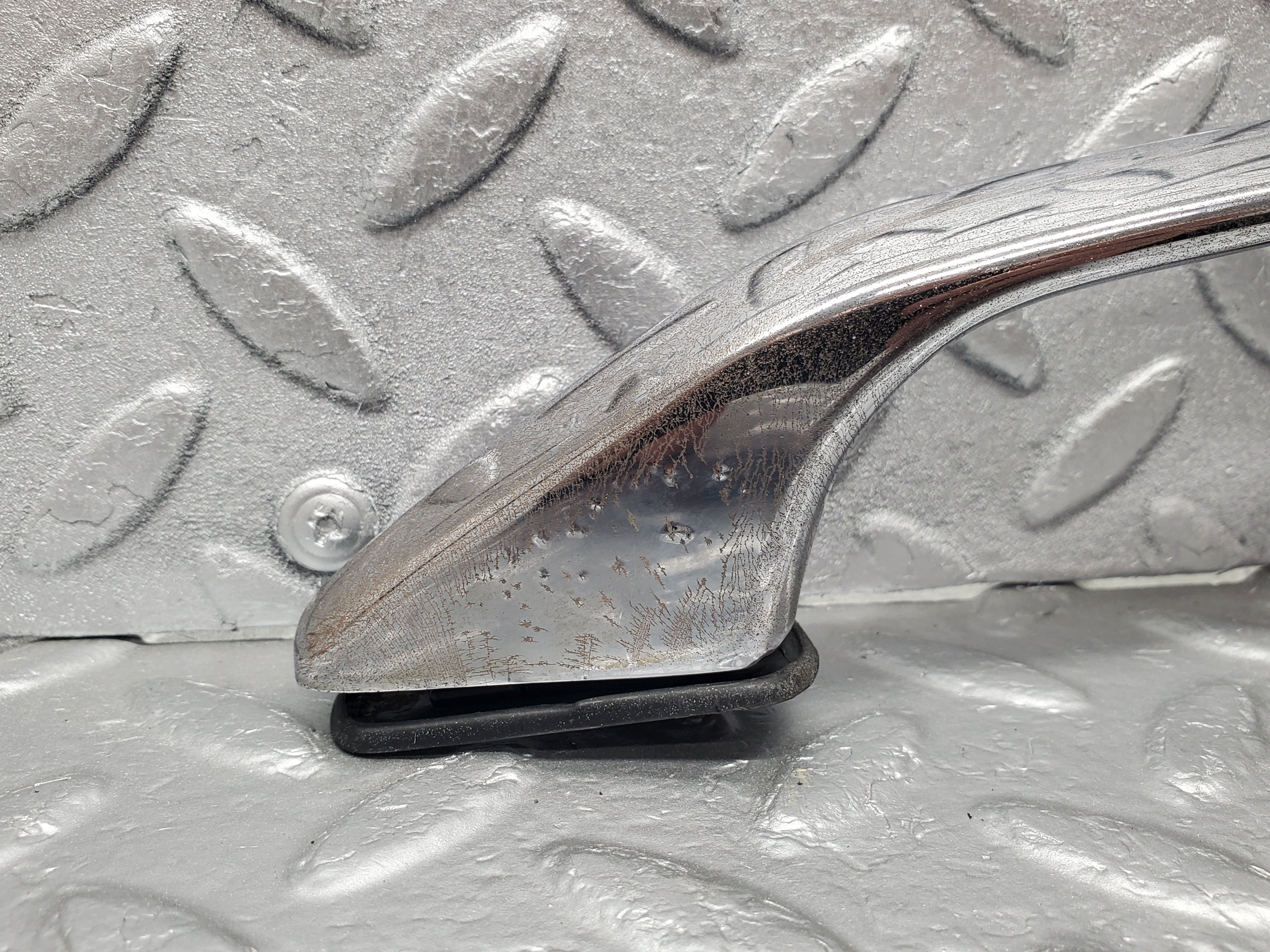 1187 Mercedes-Benz W108 280SE Door Handle Front Left No Key 1087661301