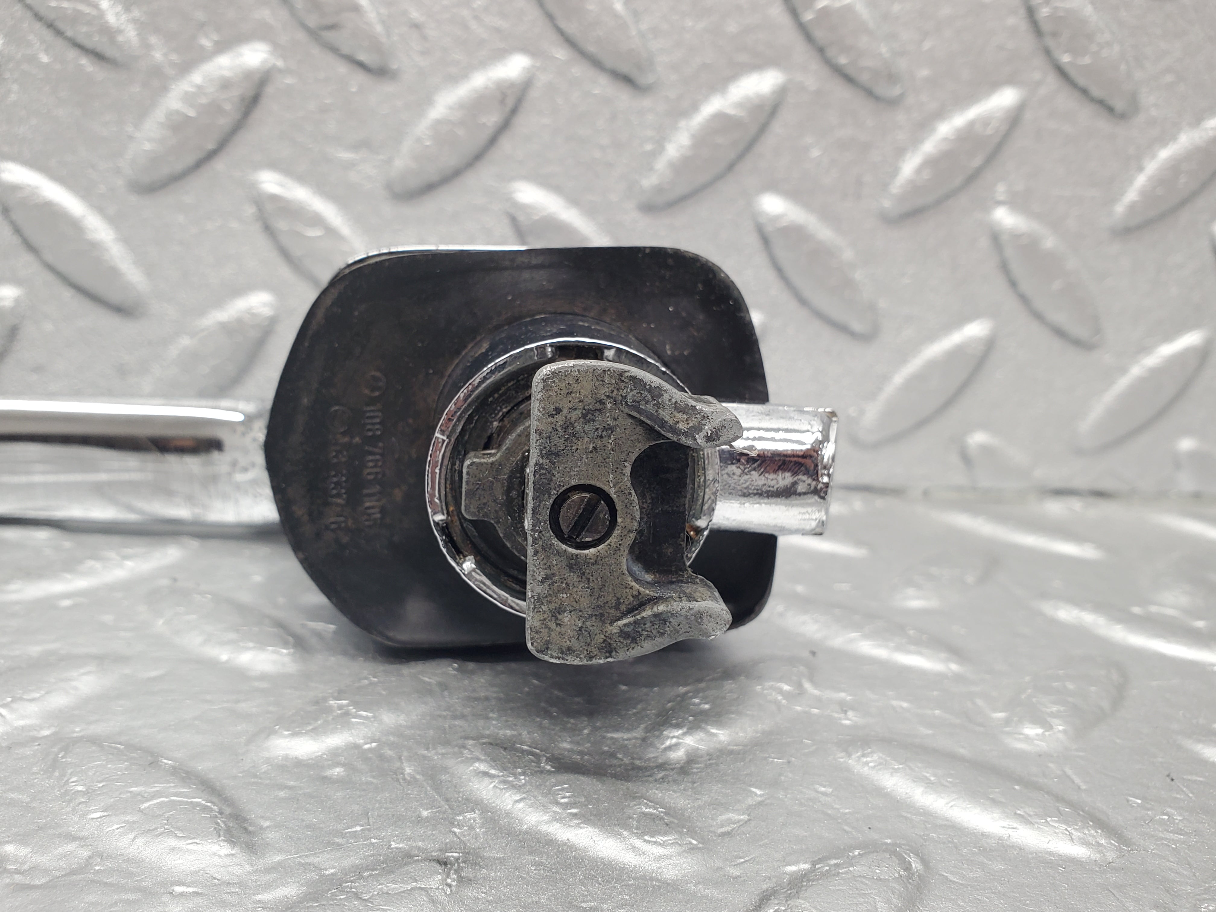 1187 Mercedes-Benz W108 280SE Door Handle Front Left No Key 1087661301