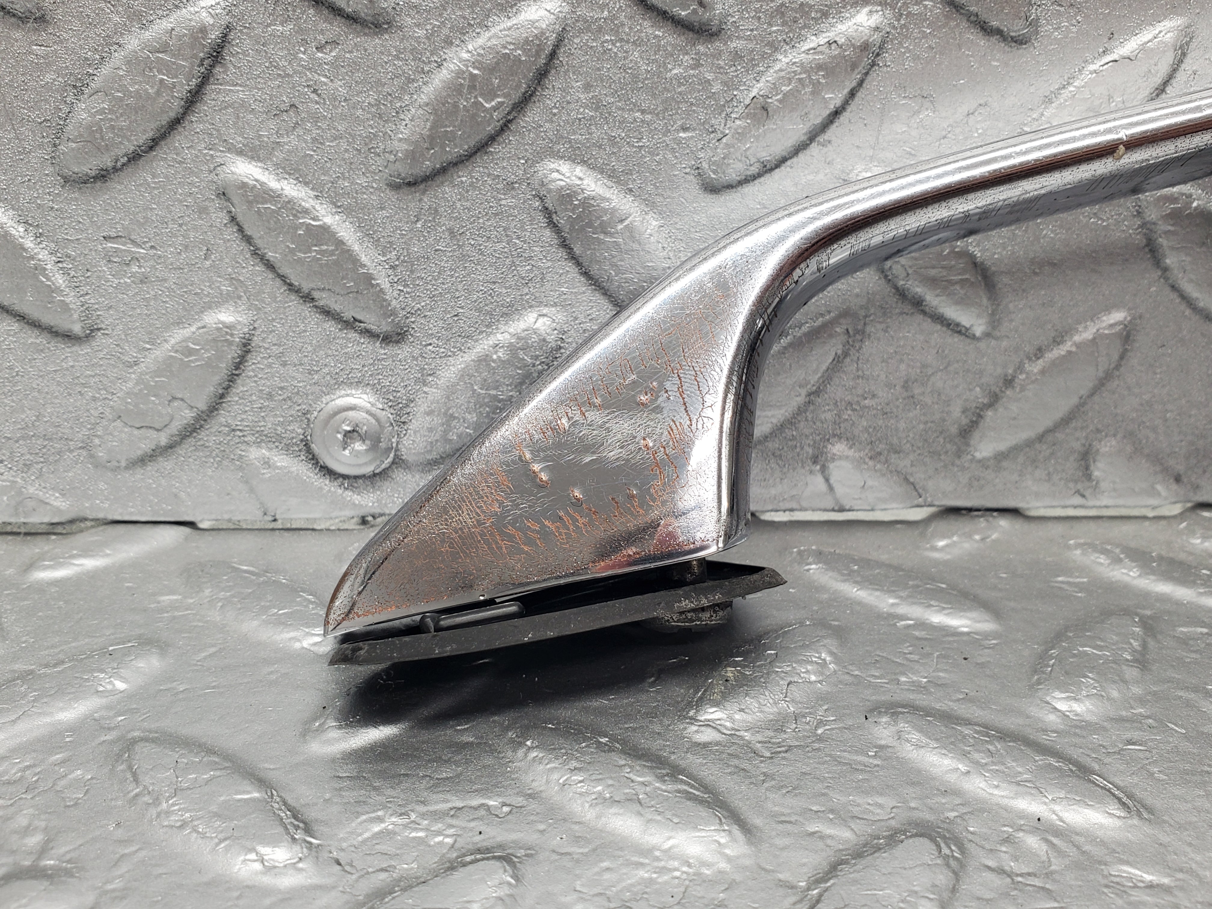 1188 Mercedes-Benz W108 280SE Door Handle Front Right No Key 1087661401