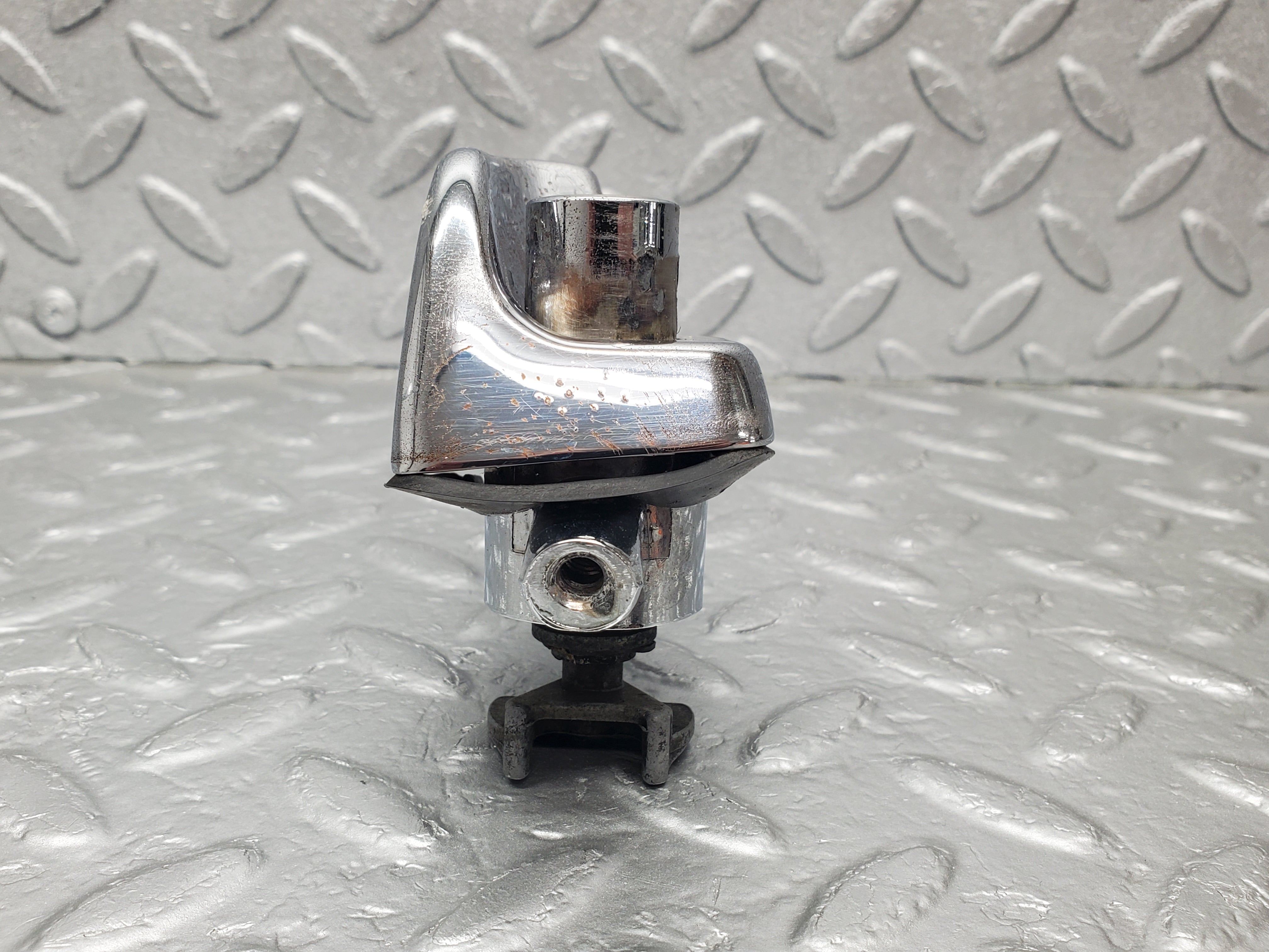 1188 Mercedes-Benz W108 280SE Door Handle Front Right No Key 1087661401