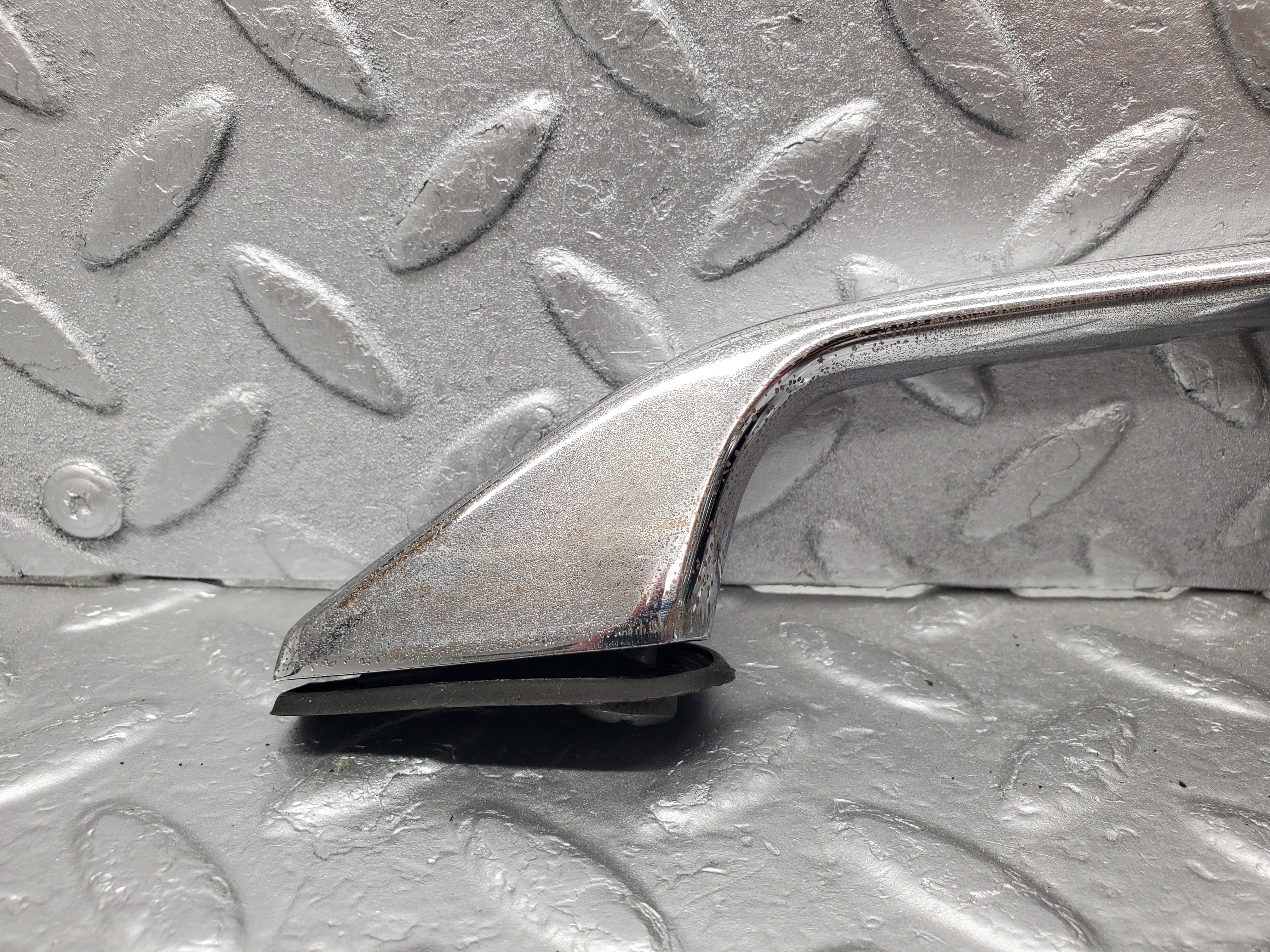 1189 Mercedes-Benz W108 280SE Door Handle Rear Right 1087661202