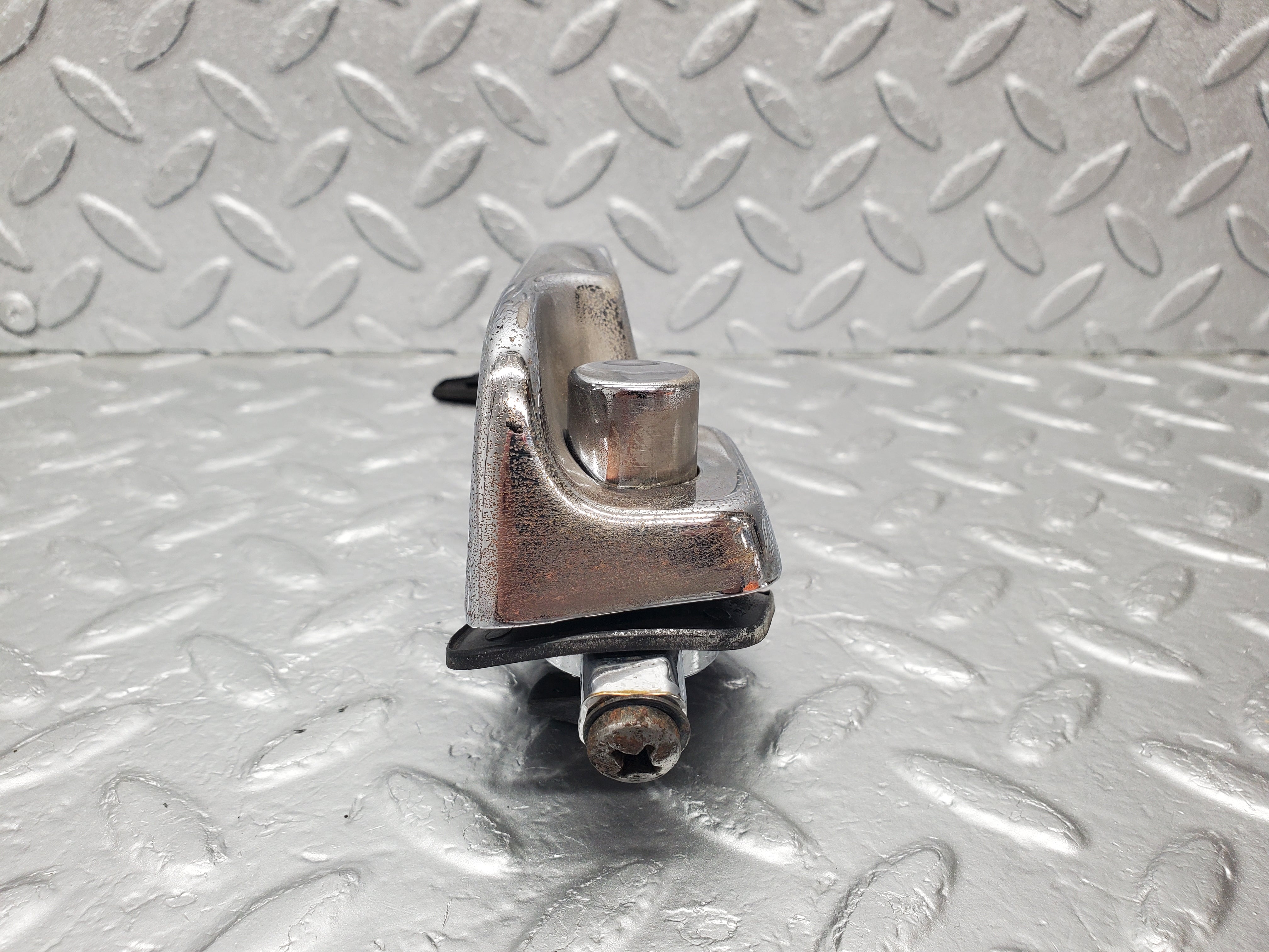 1189 Mercedes-Benz W108 280SE Door Handle Rear Right 1087661202