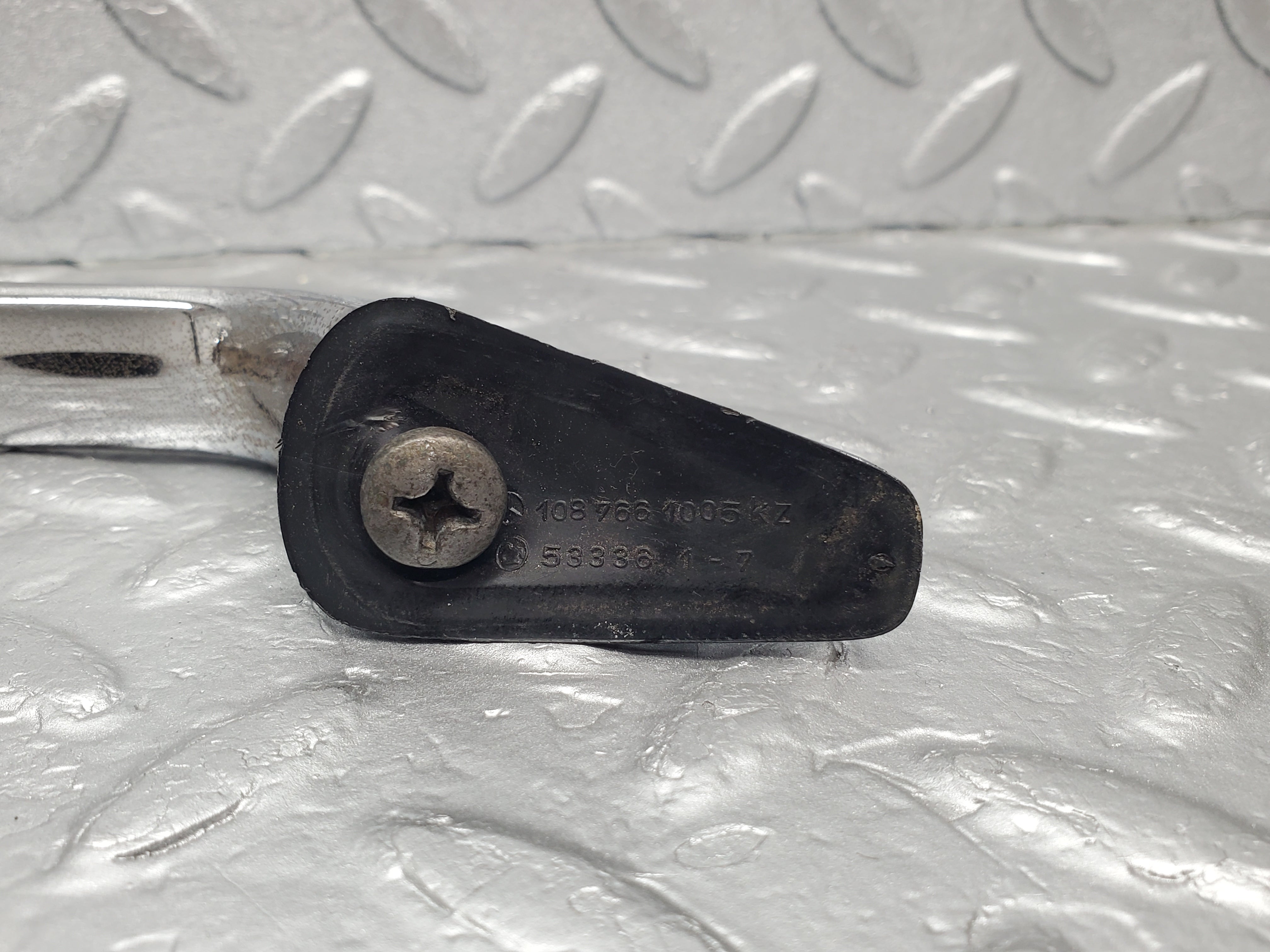 1189 Mercedes-Benz W108 280SE Door Handle Rear Right 1087661202