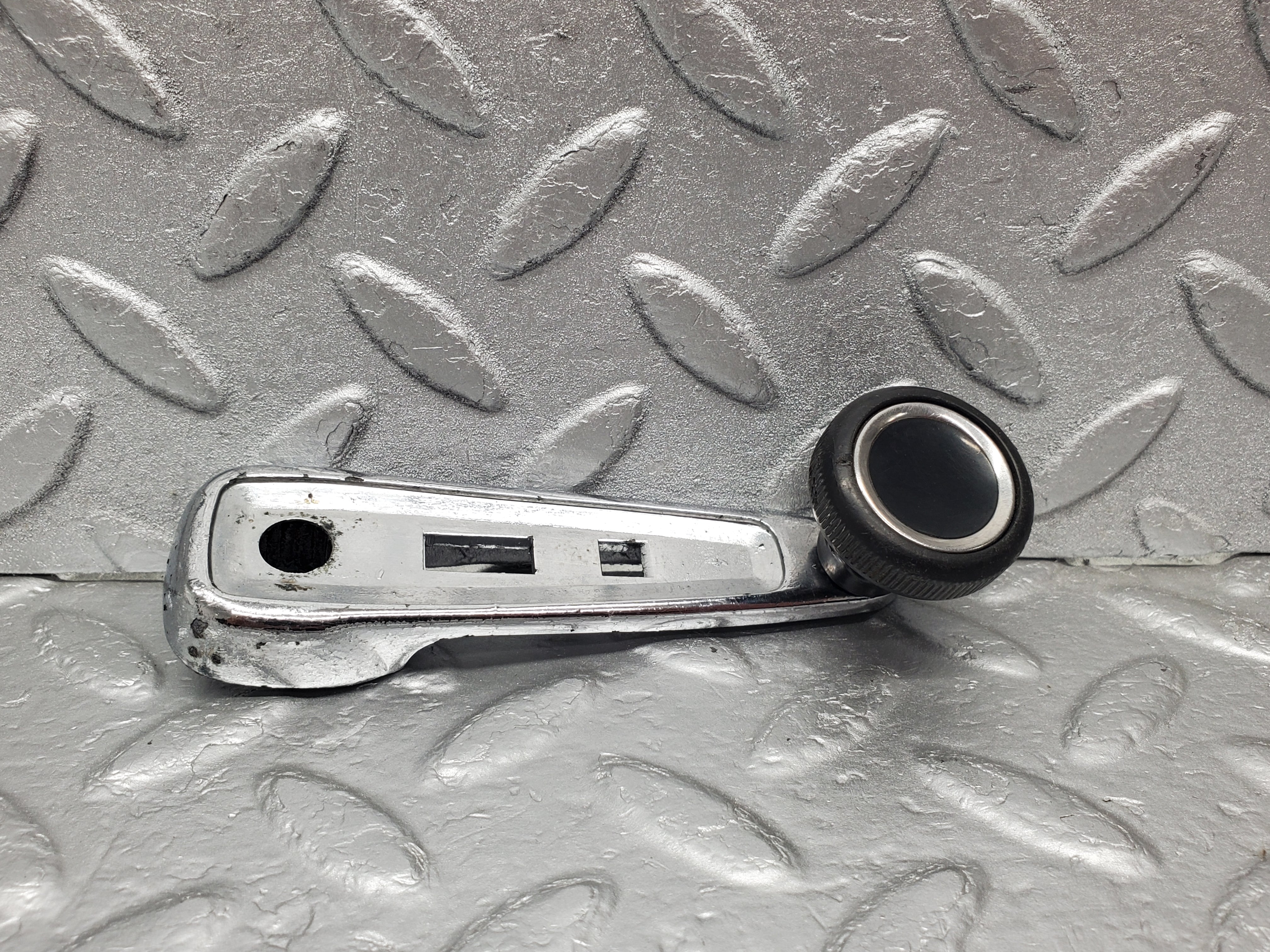1192 Mercedes-Benz W108 280SE Window Lifter Crank Handle