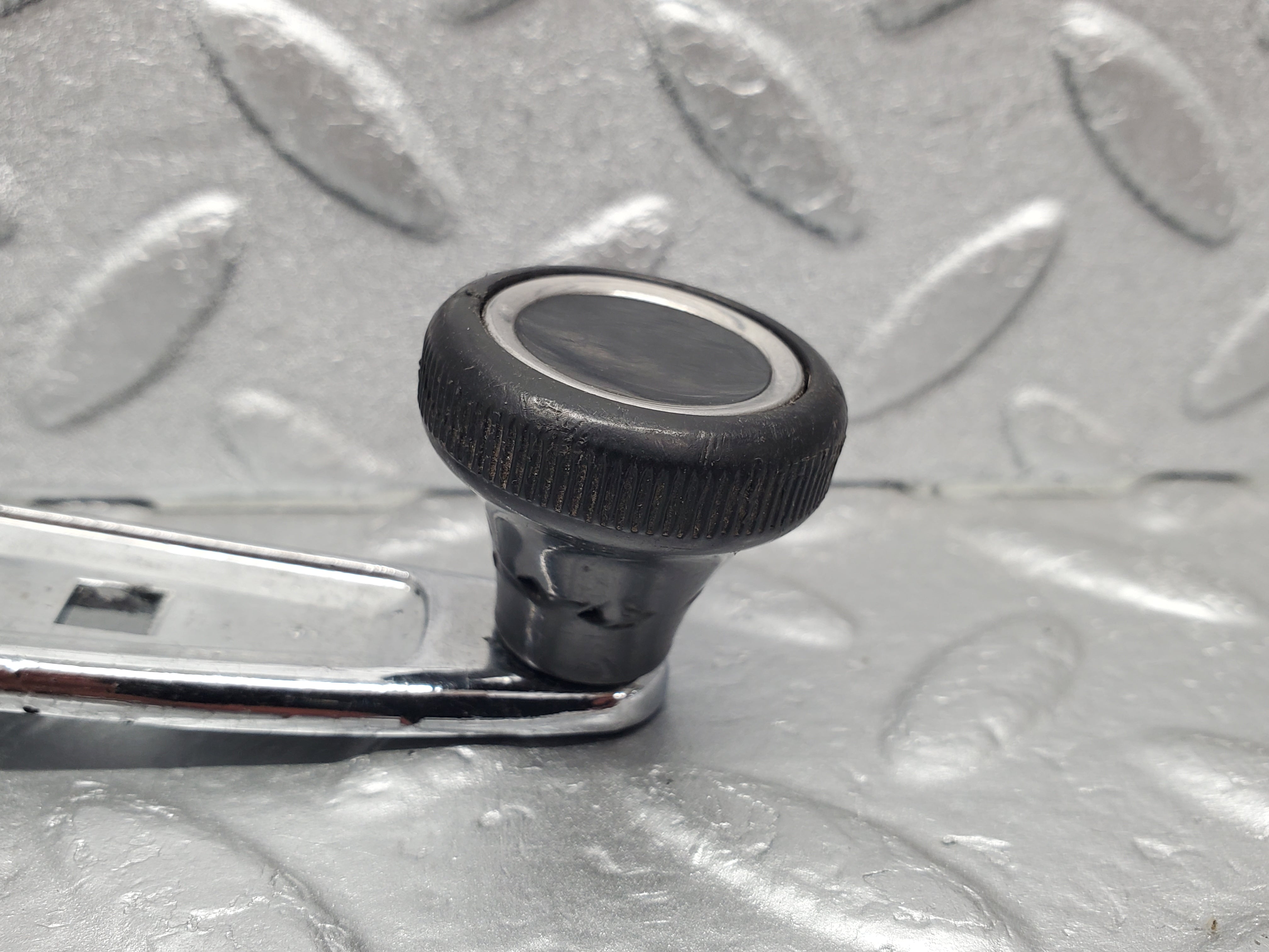 1192 Mercedes-Benz W108 280SE Window Lifter Crank Handle