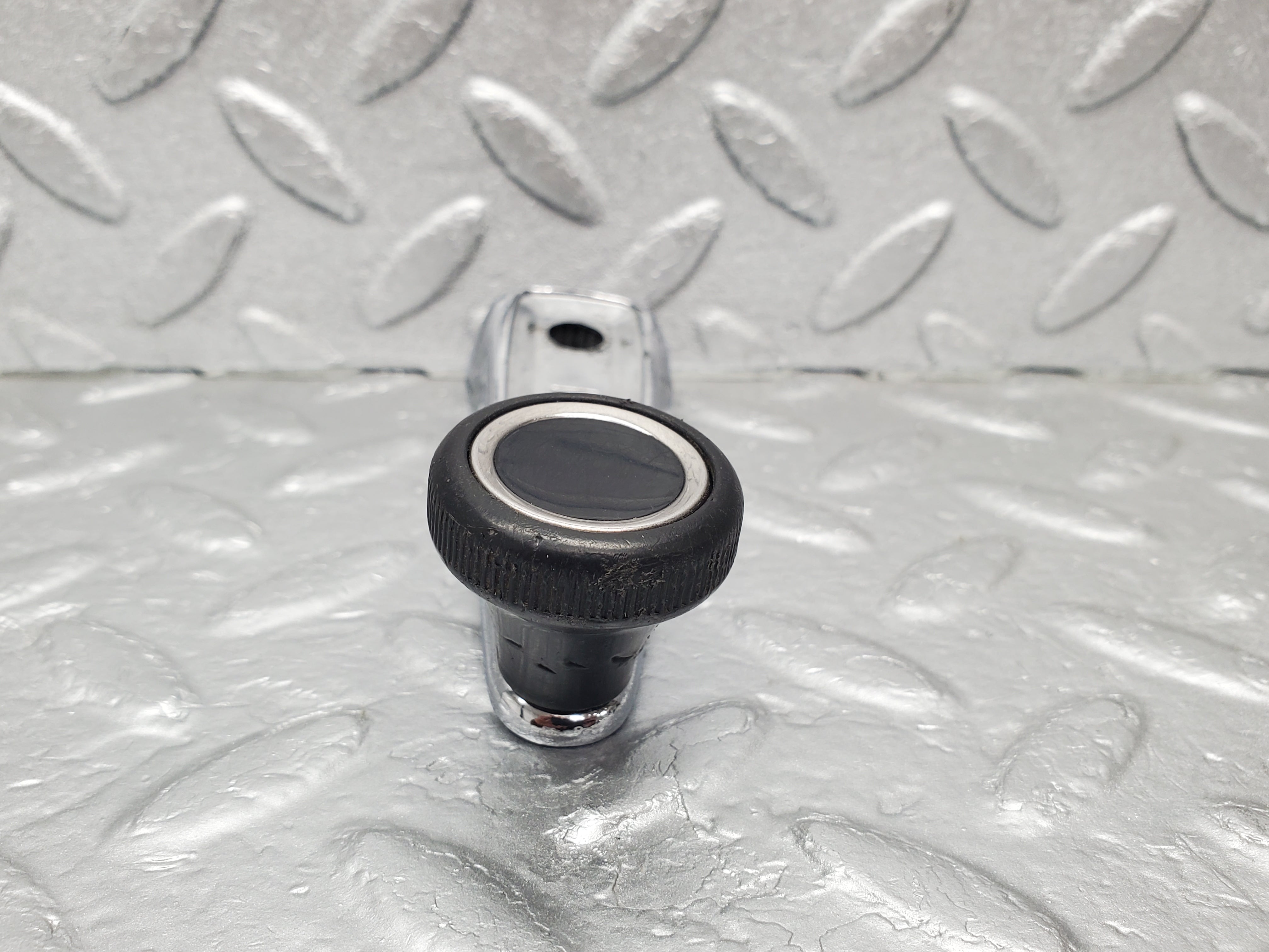 1192 Mercedes-Benz W108 280SE Window Lifter Crank Handle