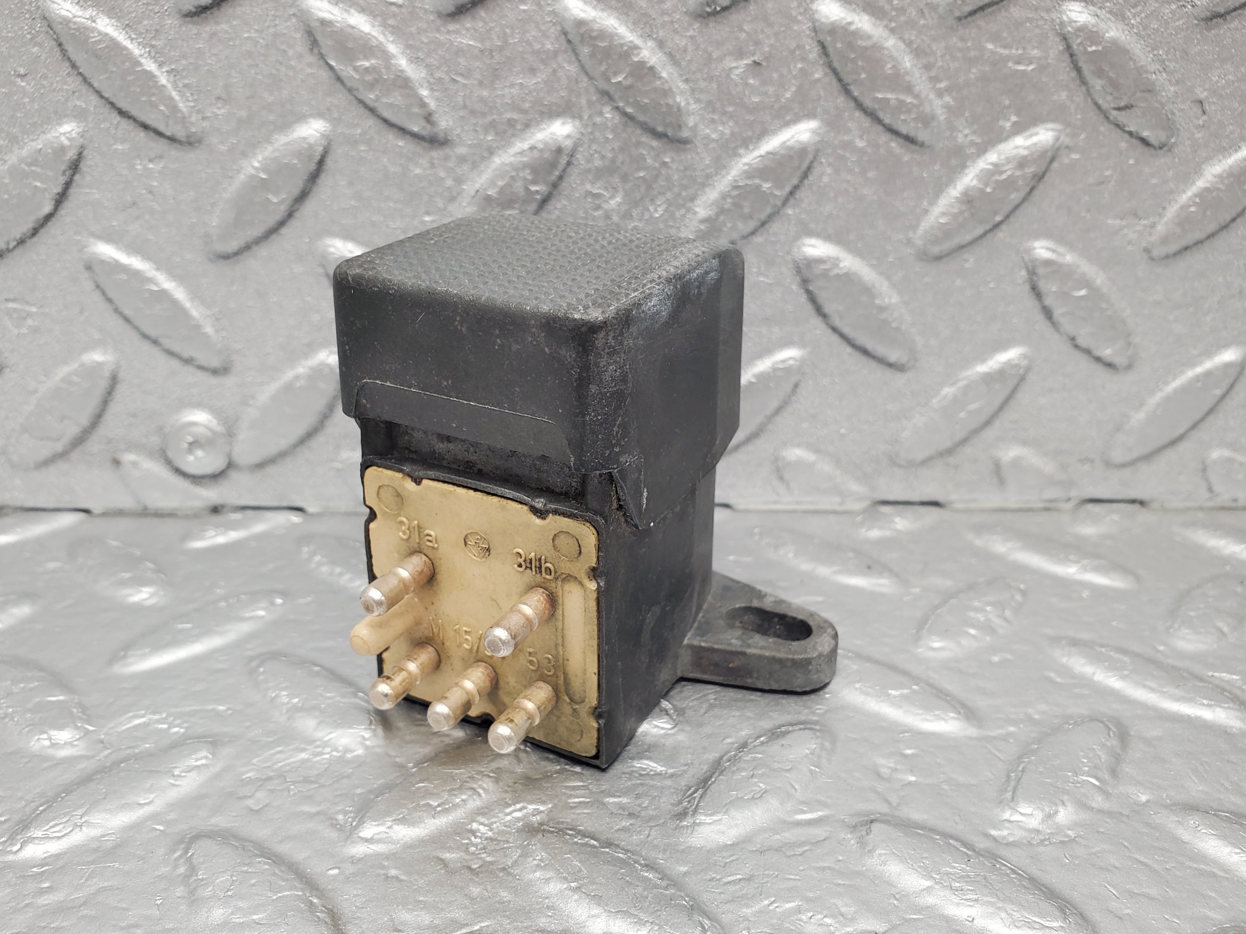 1198 Mercedes-Benz W108 280SE Windscreen Washer Switch