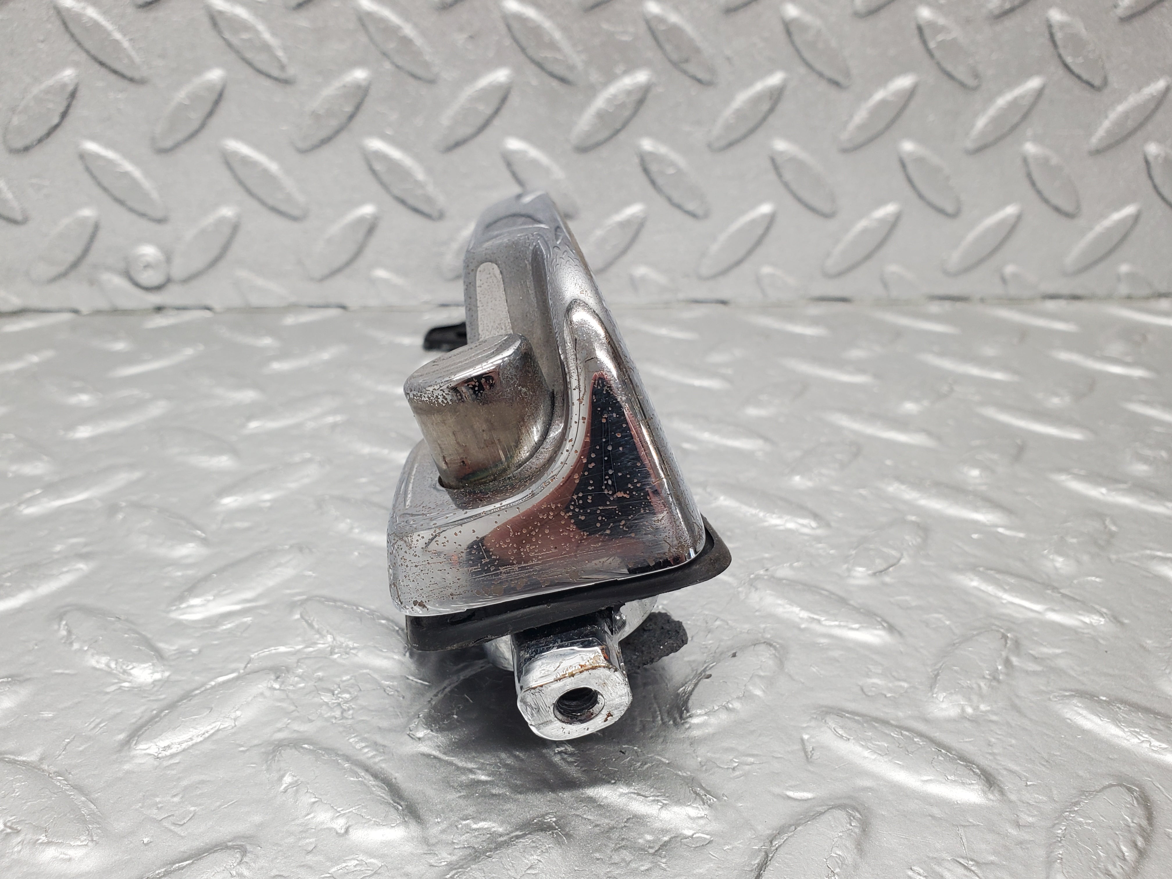 1203 Mercedes-Benz W108 280SE Door Handle Rear Left 1087661102