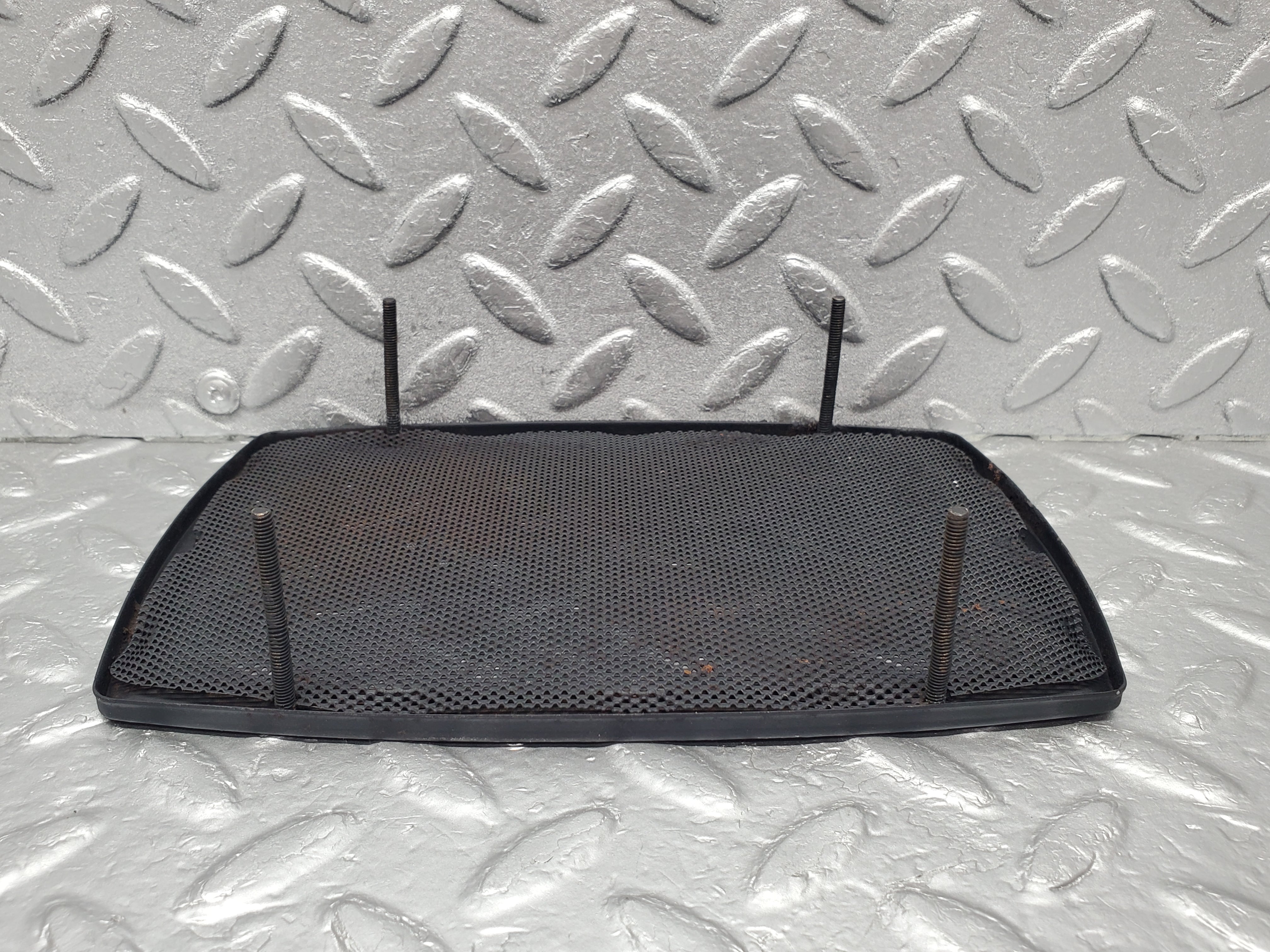 1222 Mercedes-Benz W108 280SE Dashboard Speaker Cover