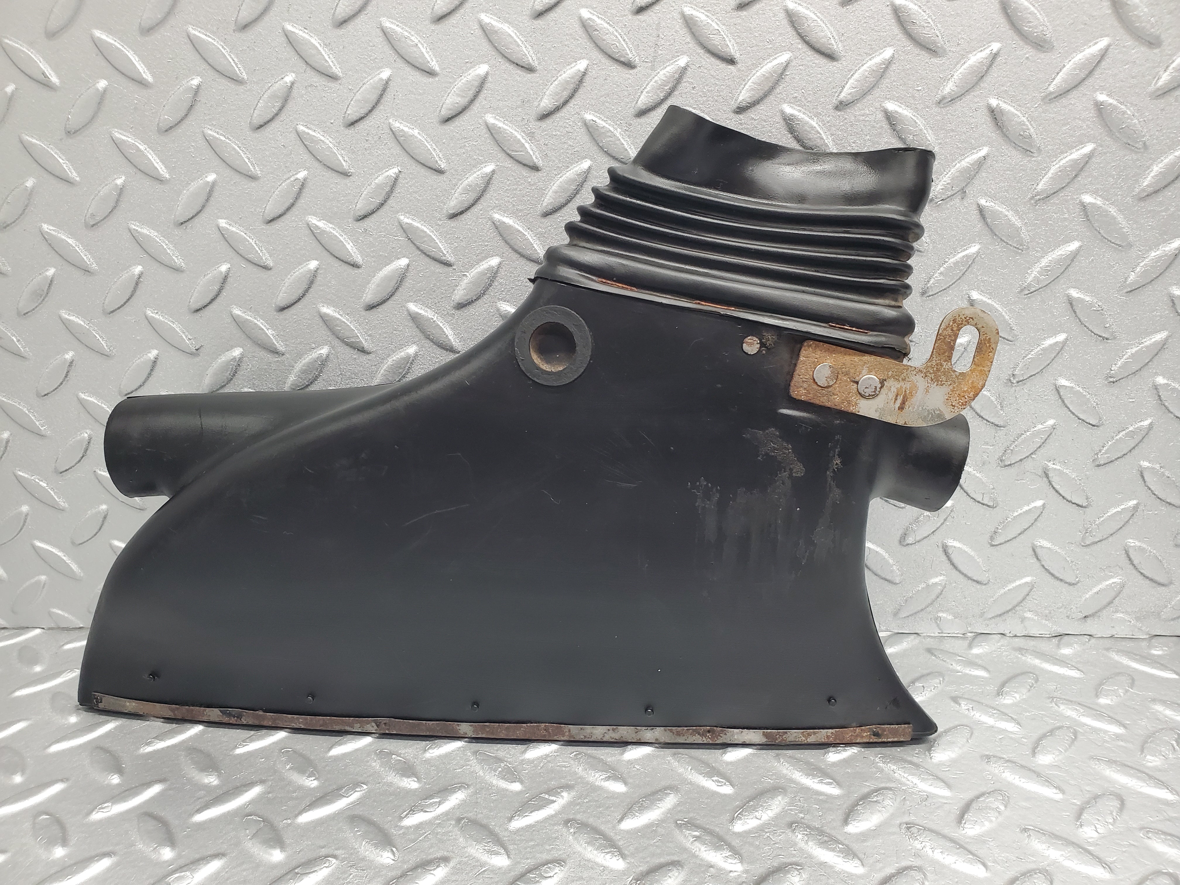 1204 Mercedes-Benz W108 280SE Air Vent Duct Left & Right Side 1088310788