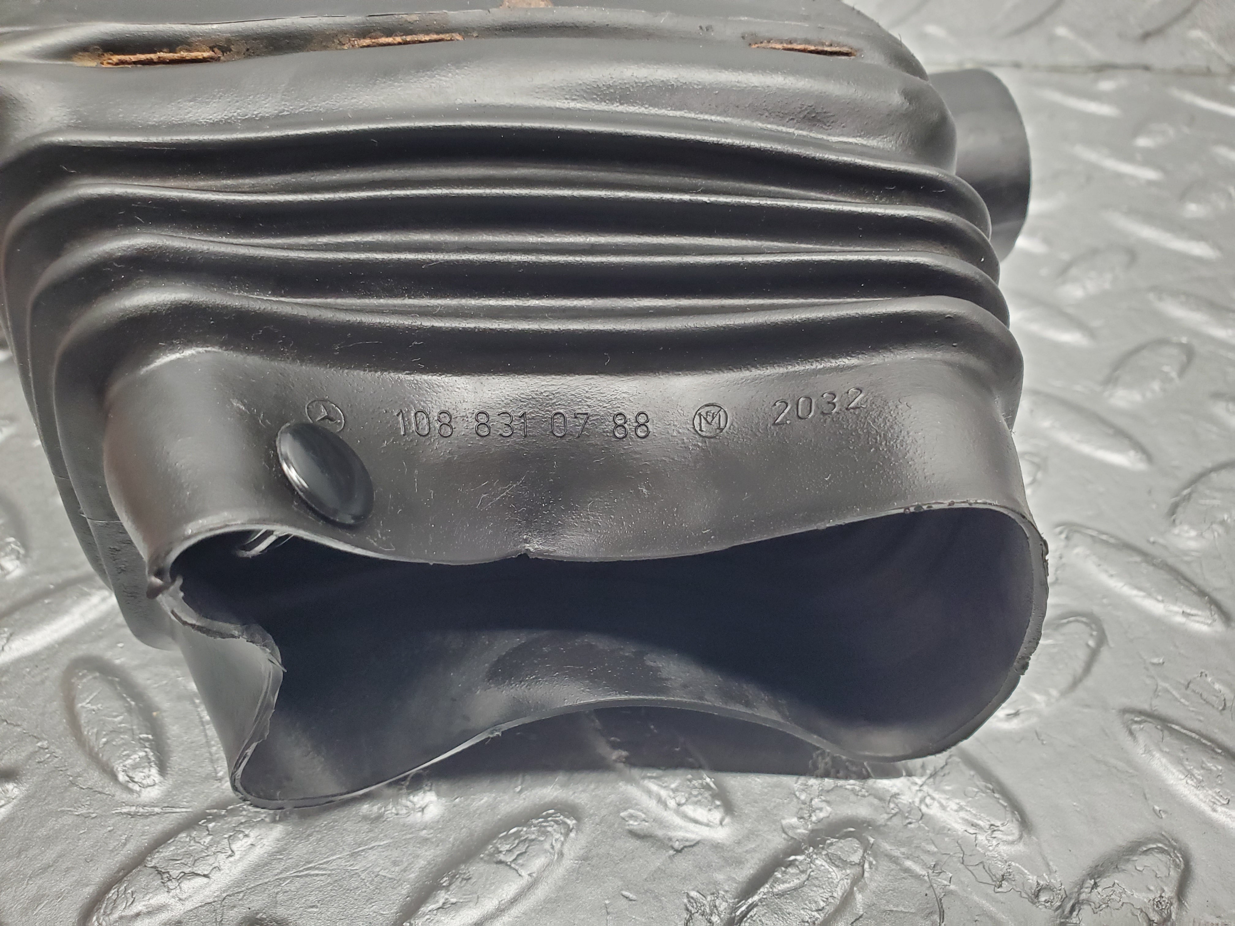 1204 Mercedes-Benz W108 280SE Air Vent Duct Left & Right Side 1088310788