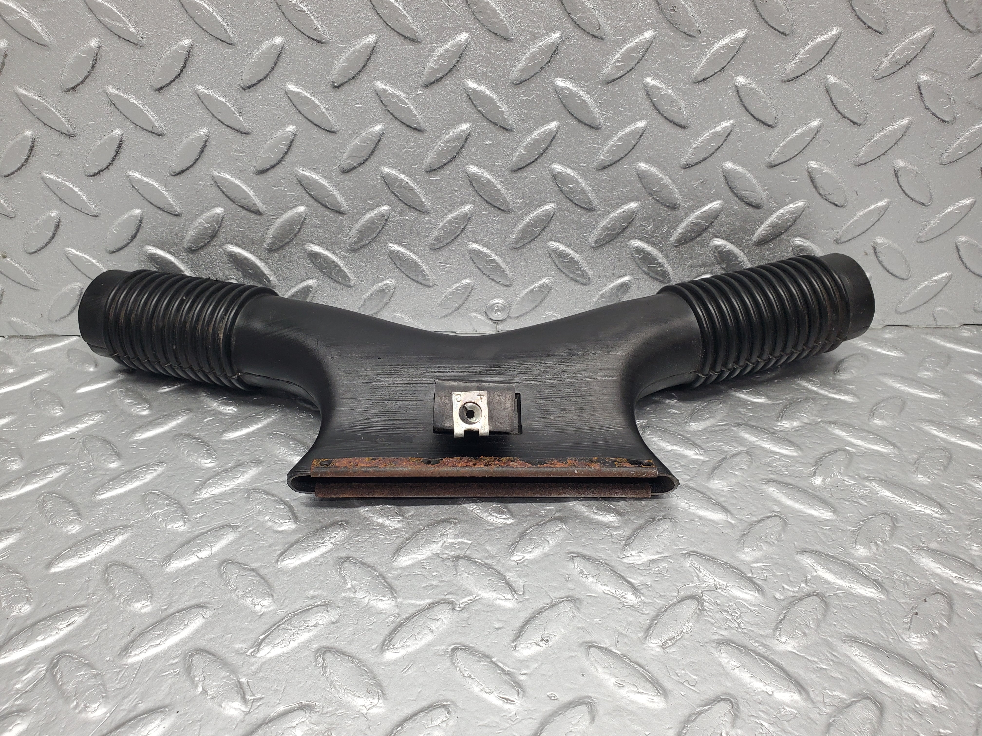 1211 Mercedes-Benz W108 280SE Heater Center Air Duct Vent