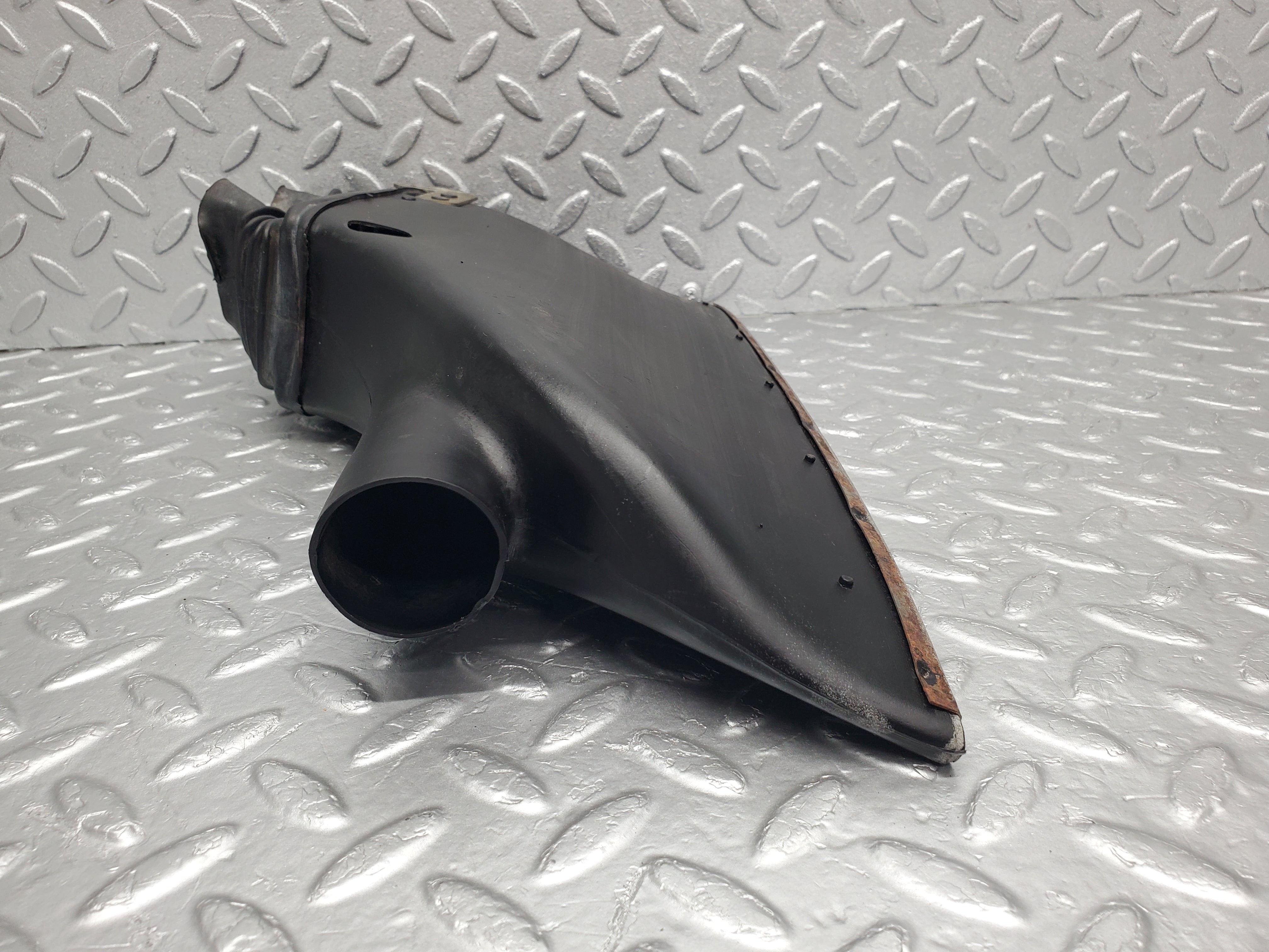 1207 Mercedes-Benz W108 280SE Air Vent Duct Left Side 1088310788