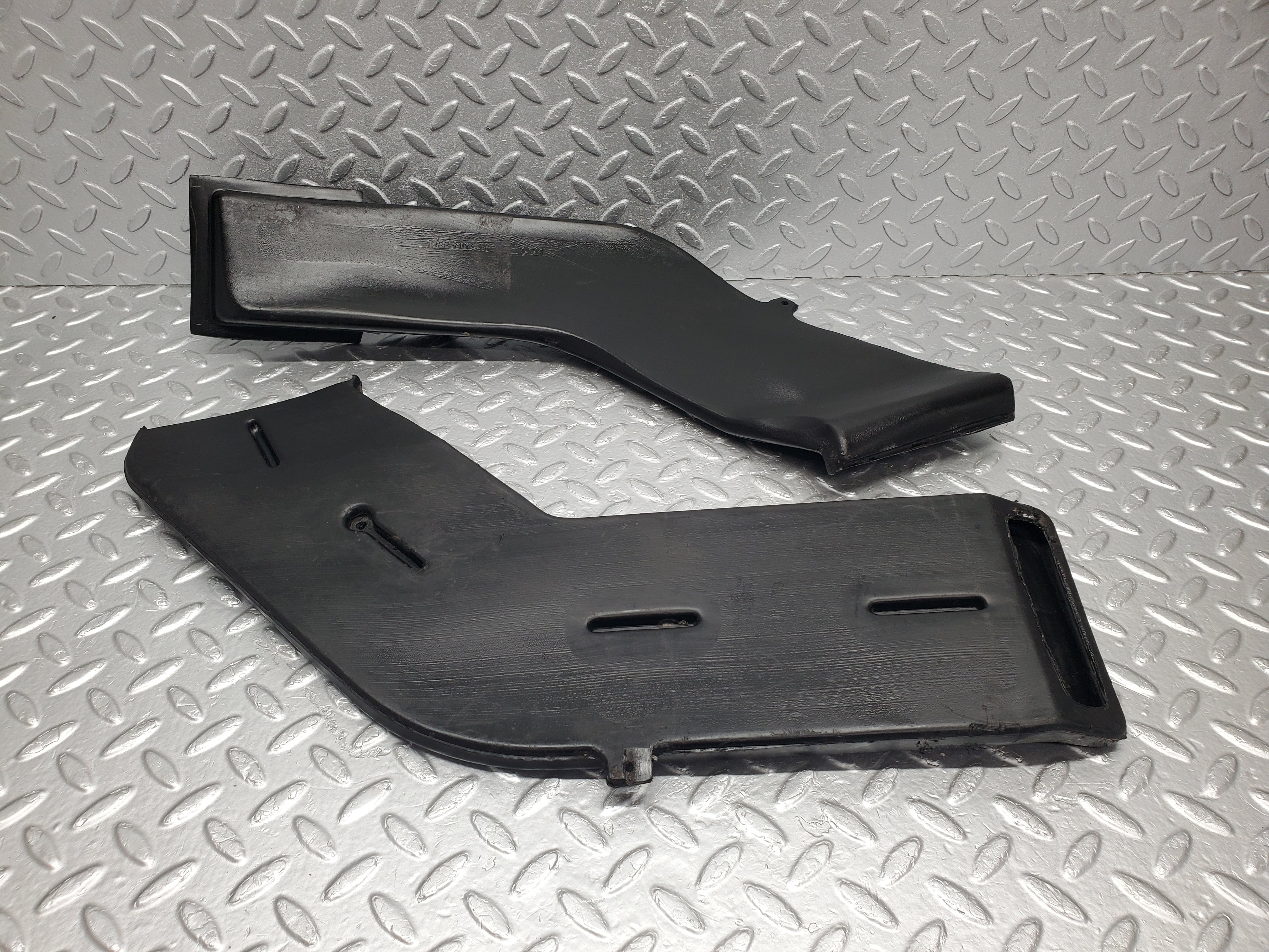 1210 Mercedes-Benz W108 280SE Heater Air Duct Vent Right Side 1088310446