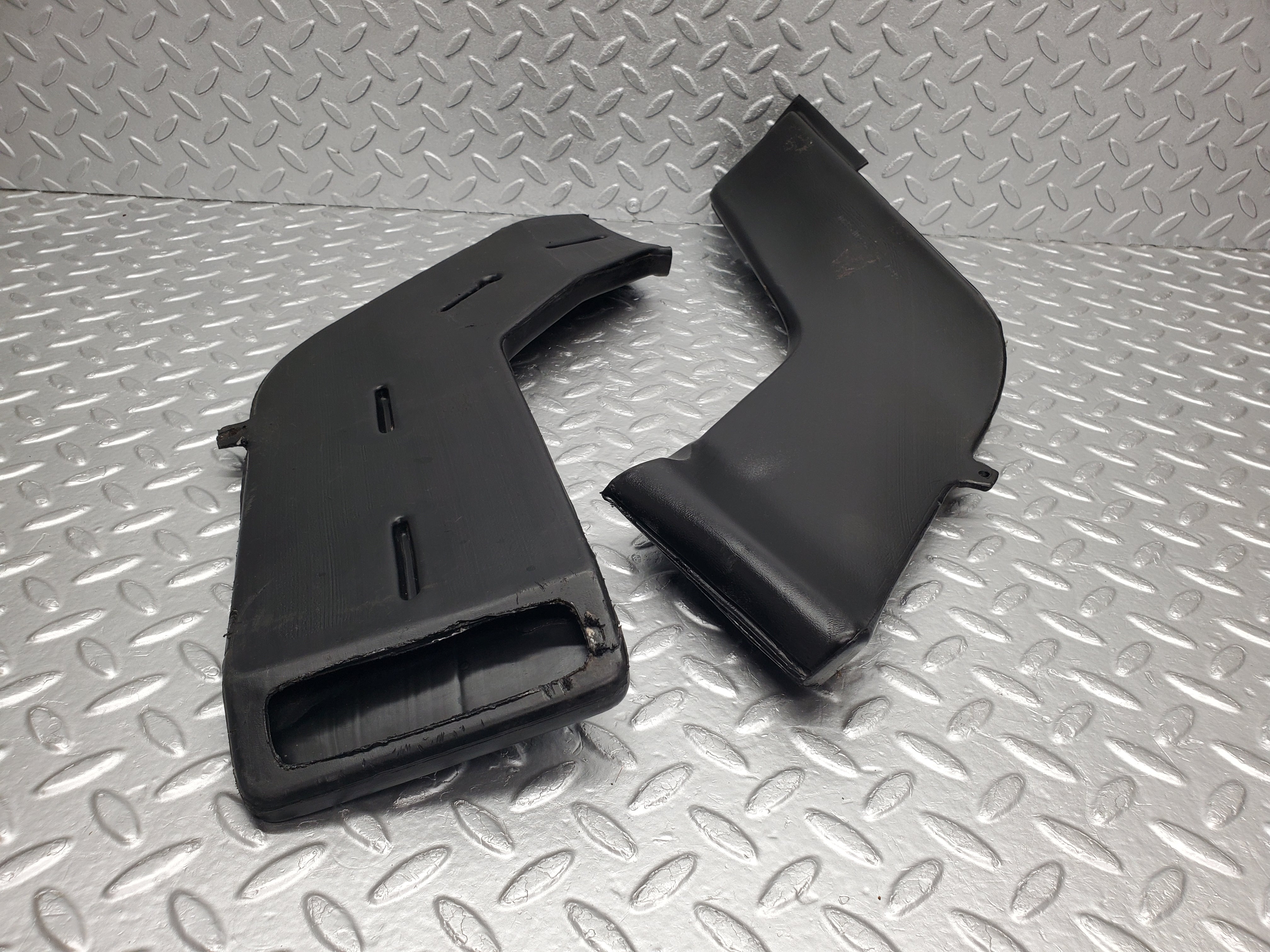 1210 Mercedes-Benz W108 280SE Heater Air Duct Vent Right Side 1088310446