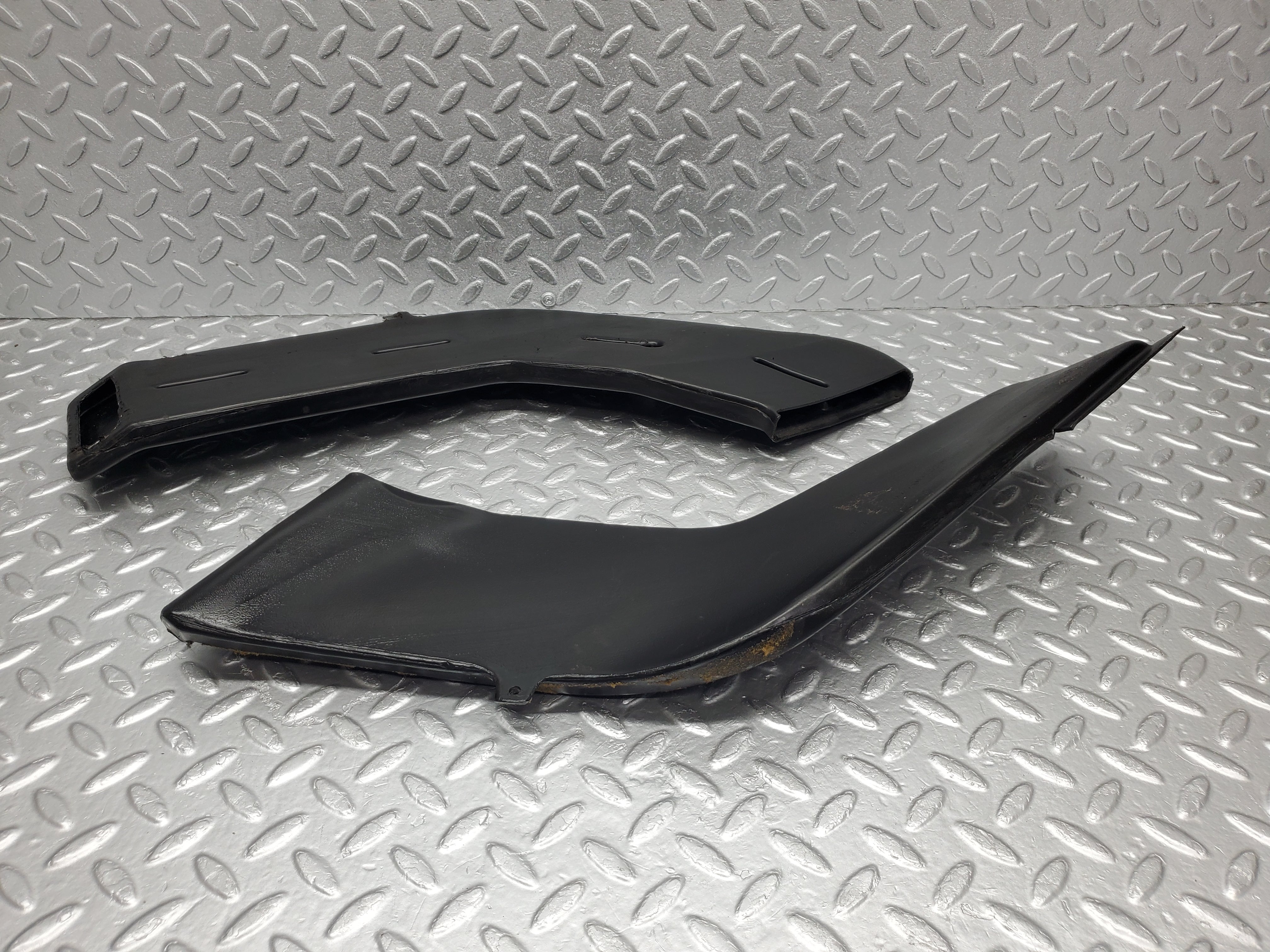 1210 Mercedes-Benz W108 280SE Heater Air Duct Vent Right Side 1088310446