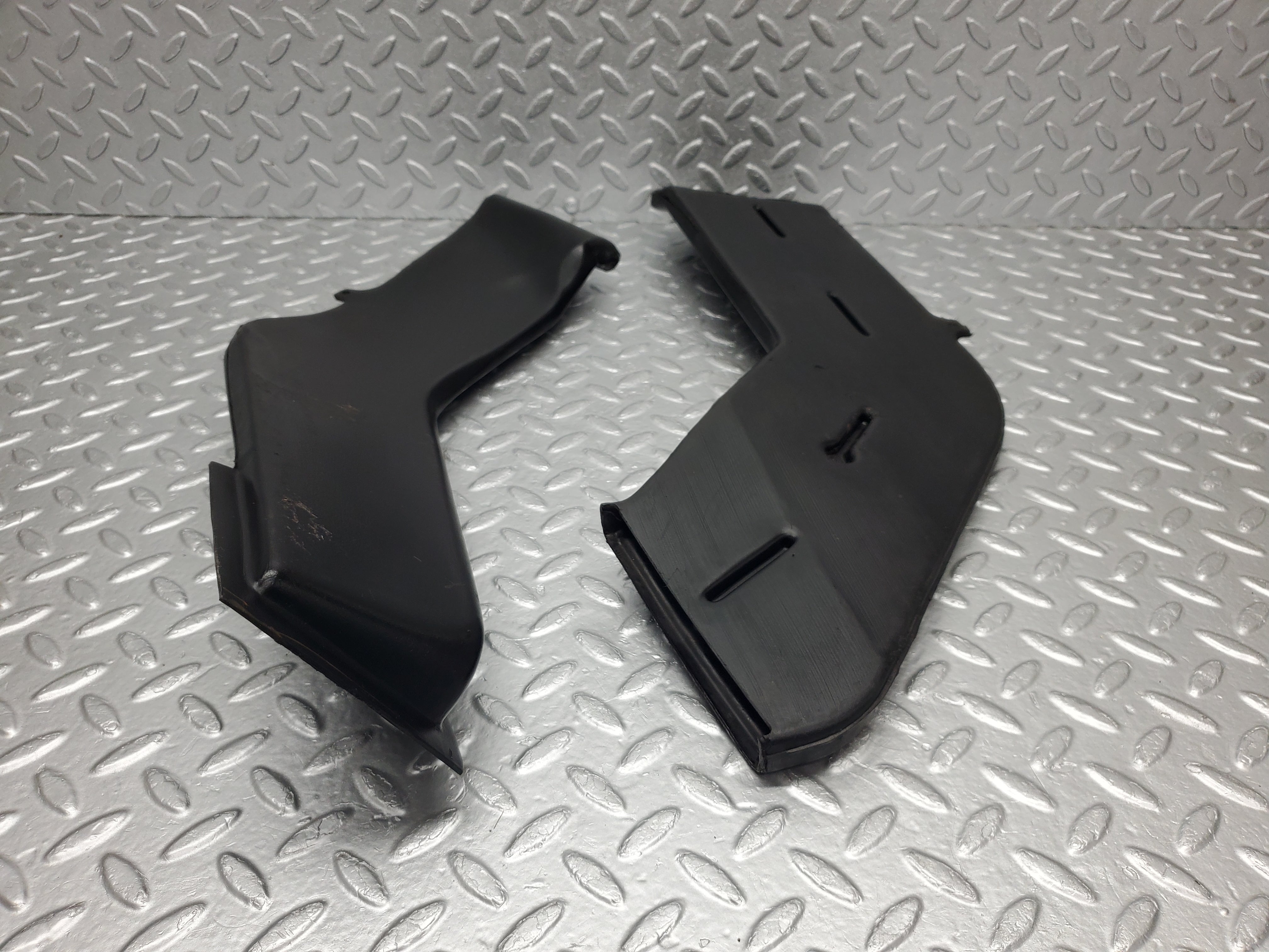 1210 Mercedes-Benz W108 280SE Heater Air Duct Vent Right Side 1088310446