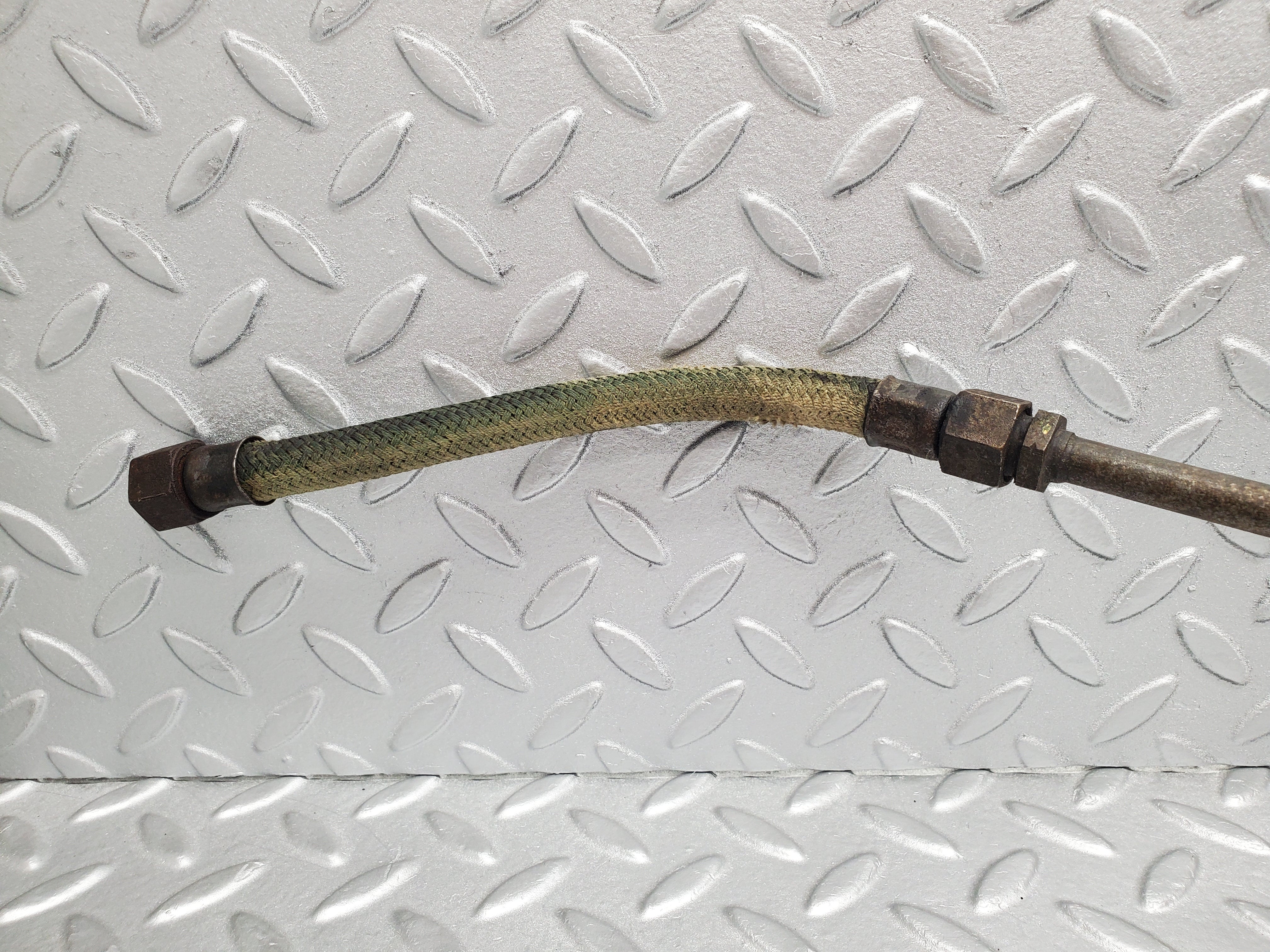 1118 Mercedes-Benz W123 240D Gearbox Oil Hose Pipe