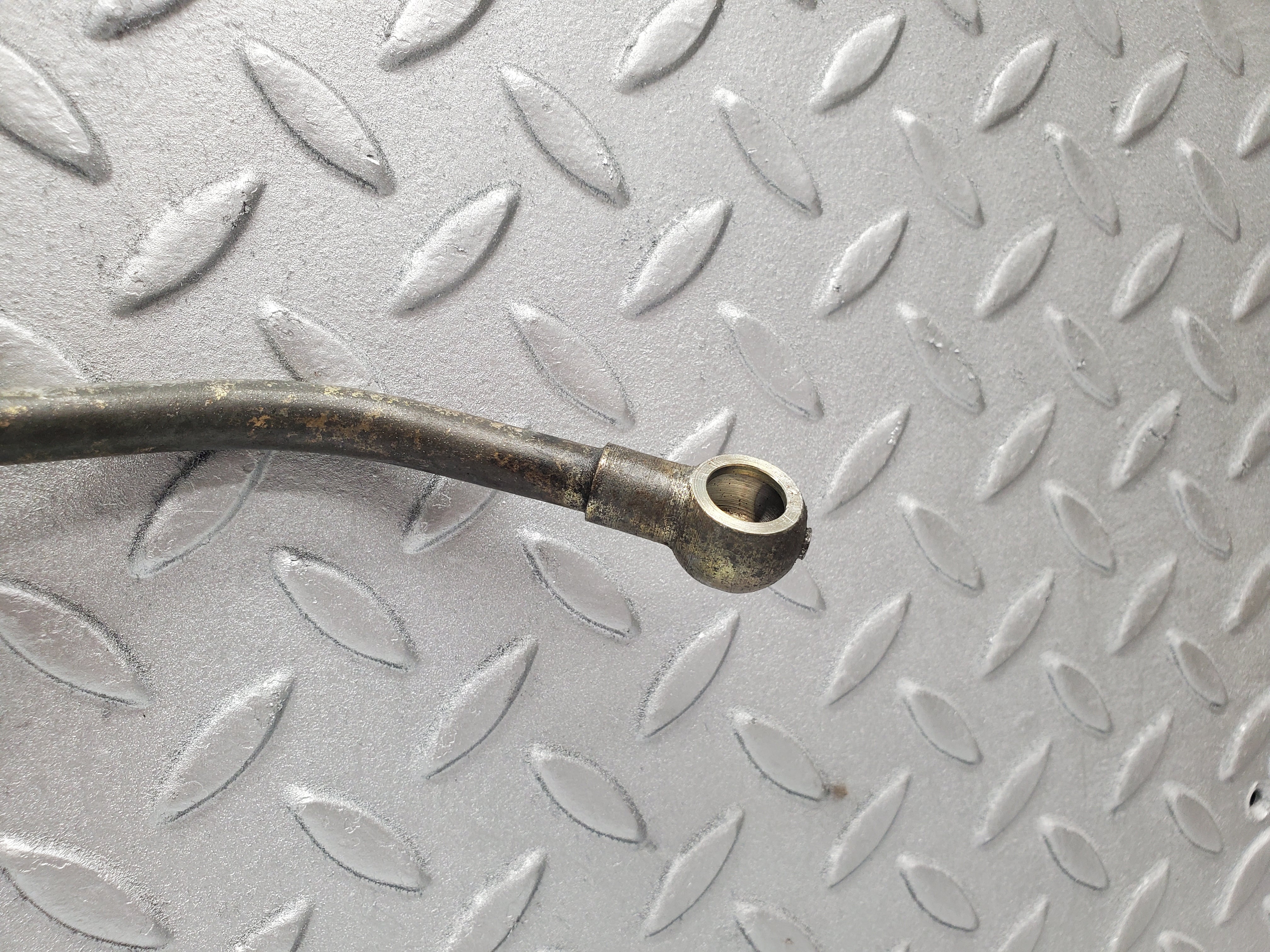 1118 Mercedes-Benz W123 240D Gearbox Oil Hose Pipe