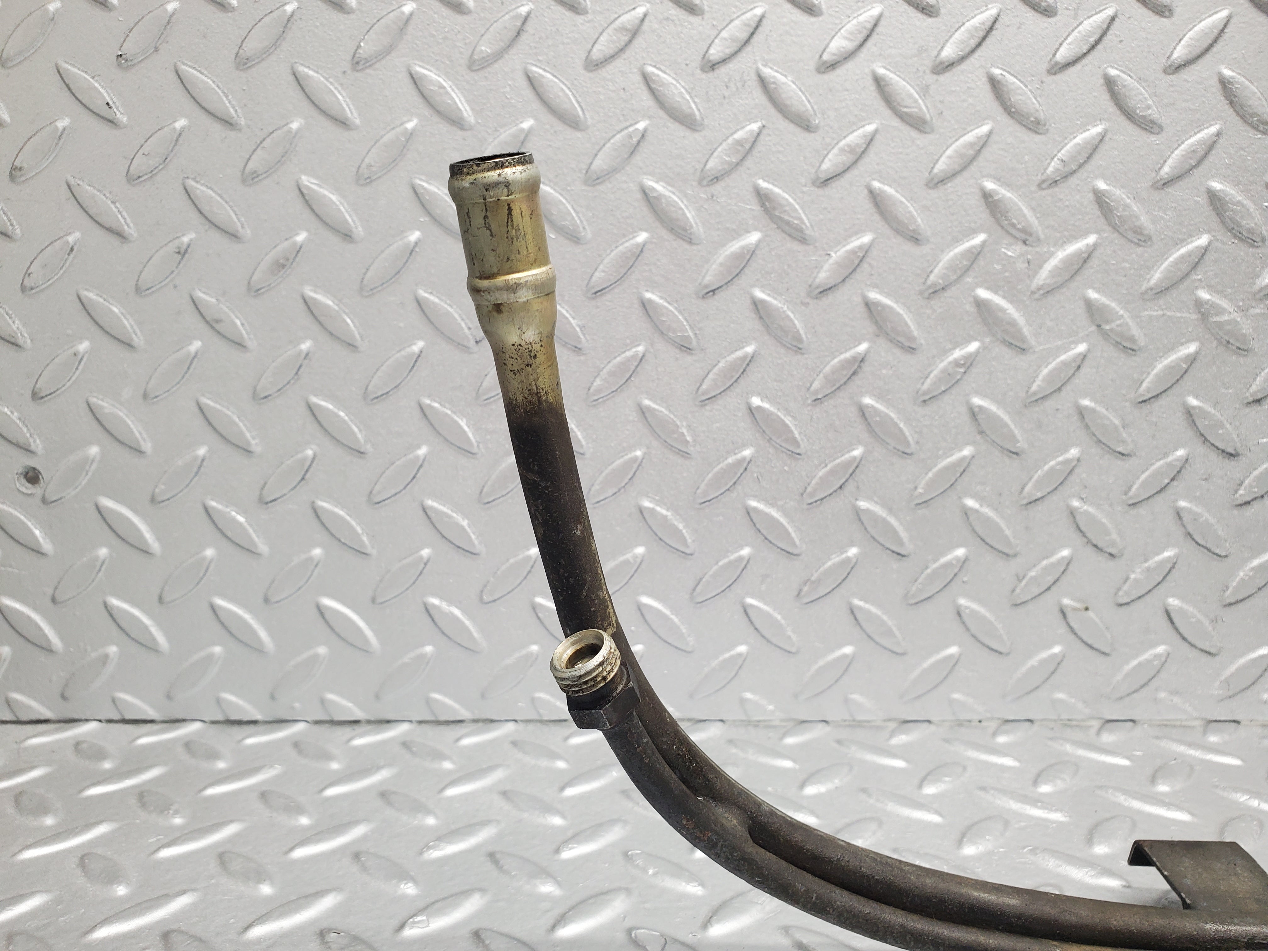 1129 Mercedes-Benz C107 350SLC Coupe Oil Hose Pipe