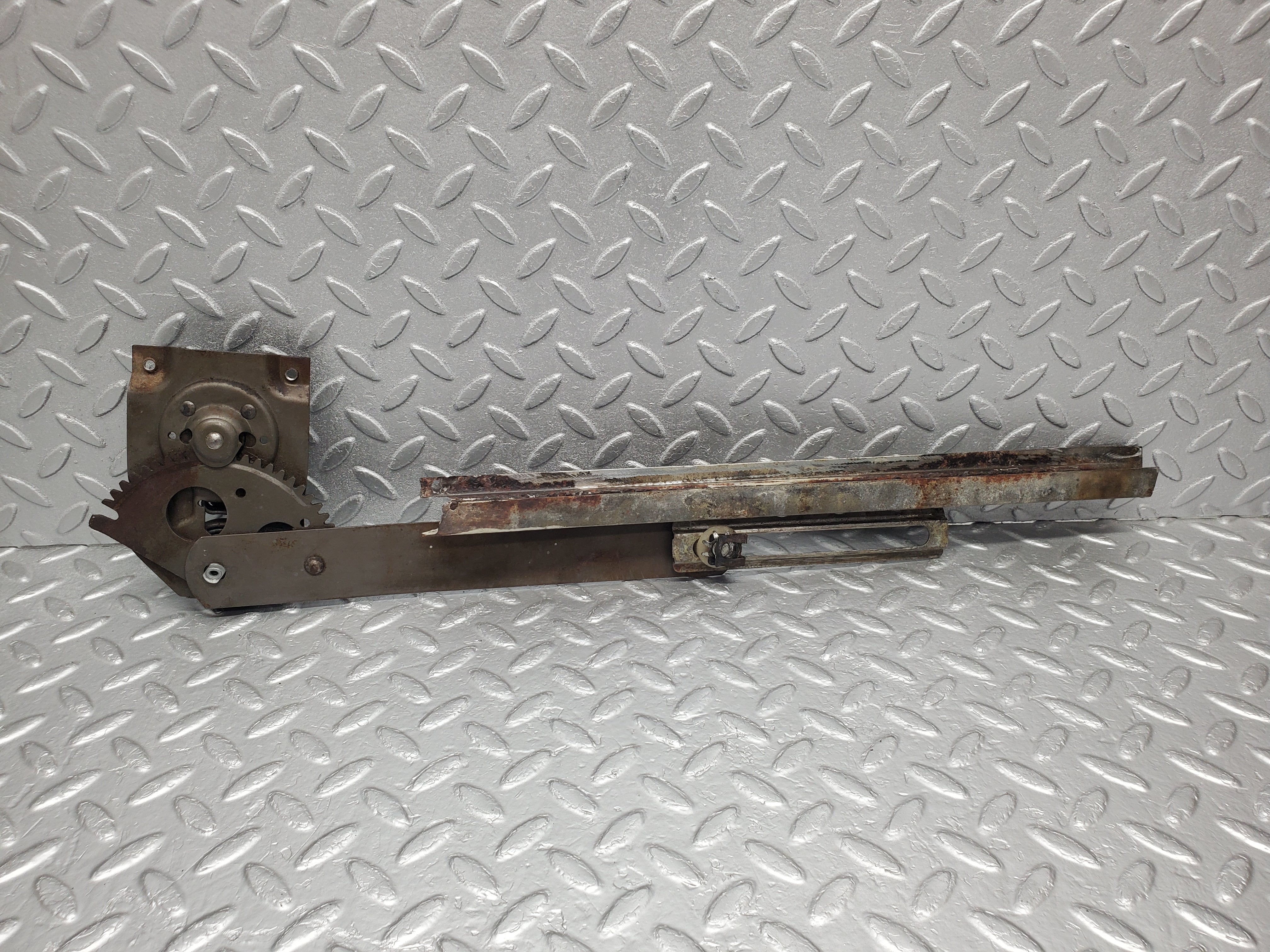 1177 Mercedes-Benz W108 280SE Rear Left Manual Window Regulator