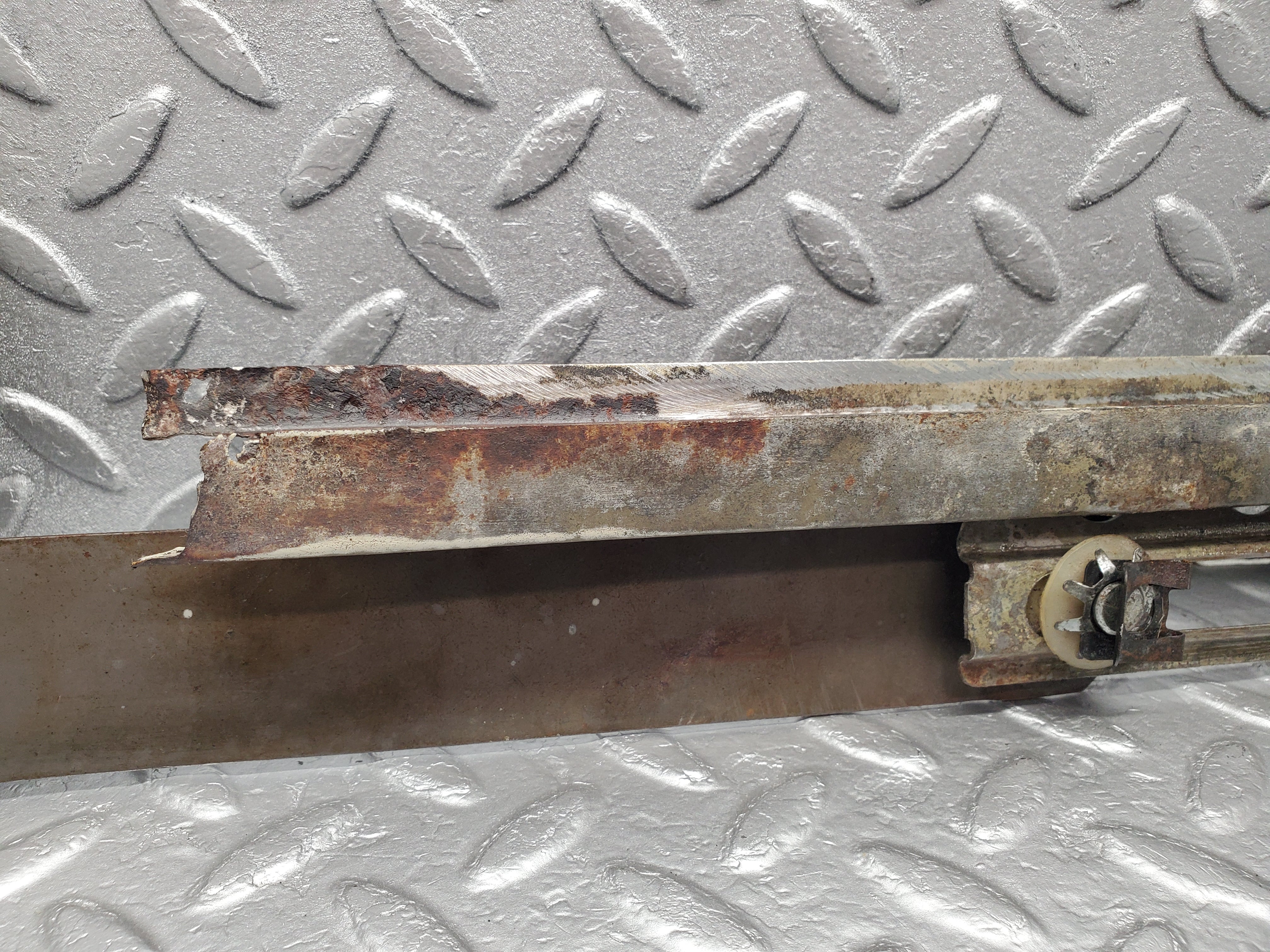 1177 Mercedes-Benz W108 280SE Rear Left Manual Window Regulator