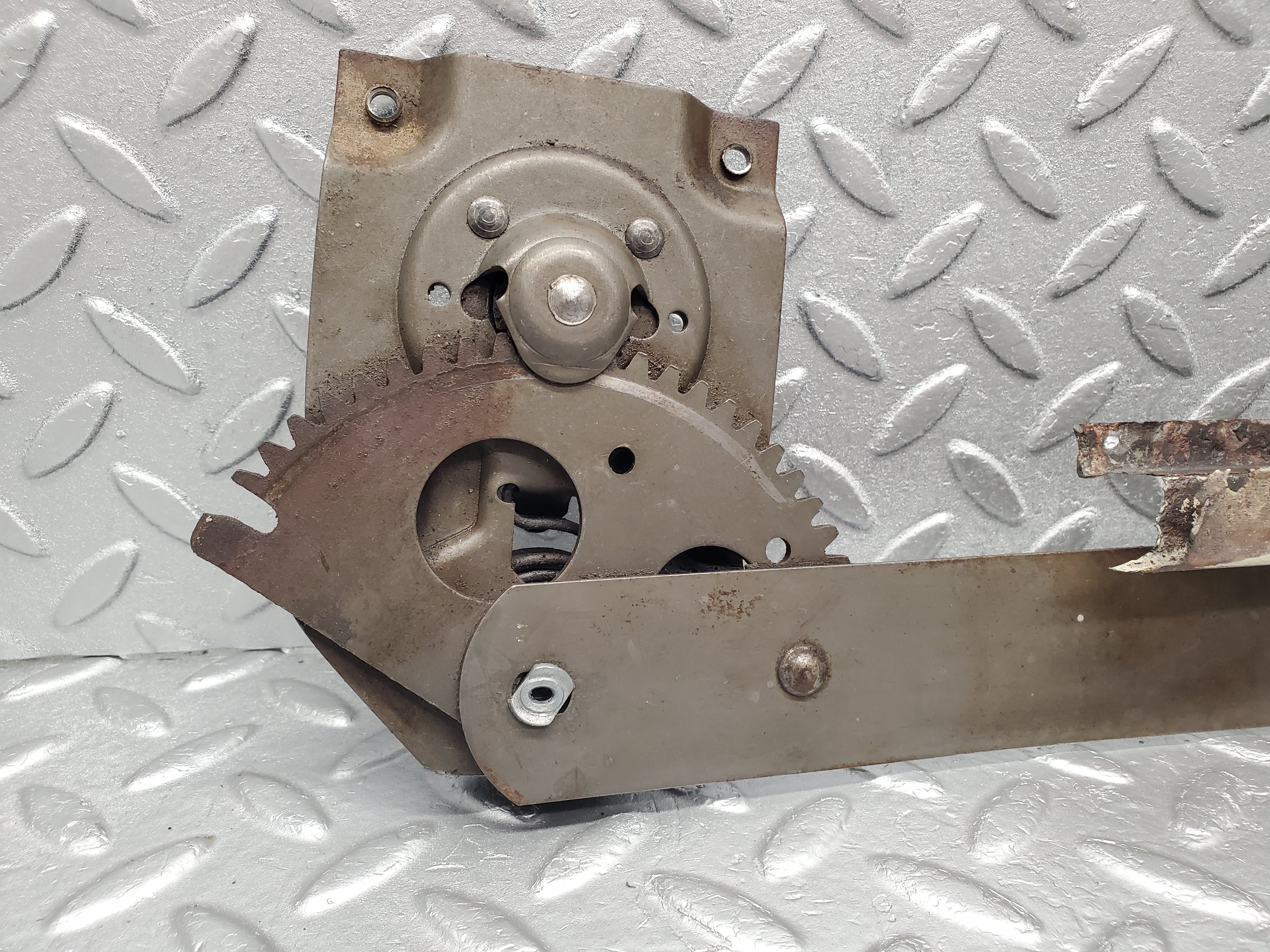 1177 Mercedes-Benz W108 280SE Rear Left Manual Window Regulator