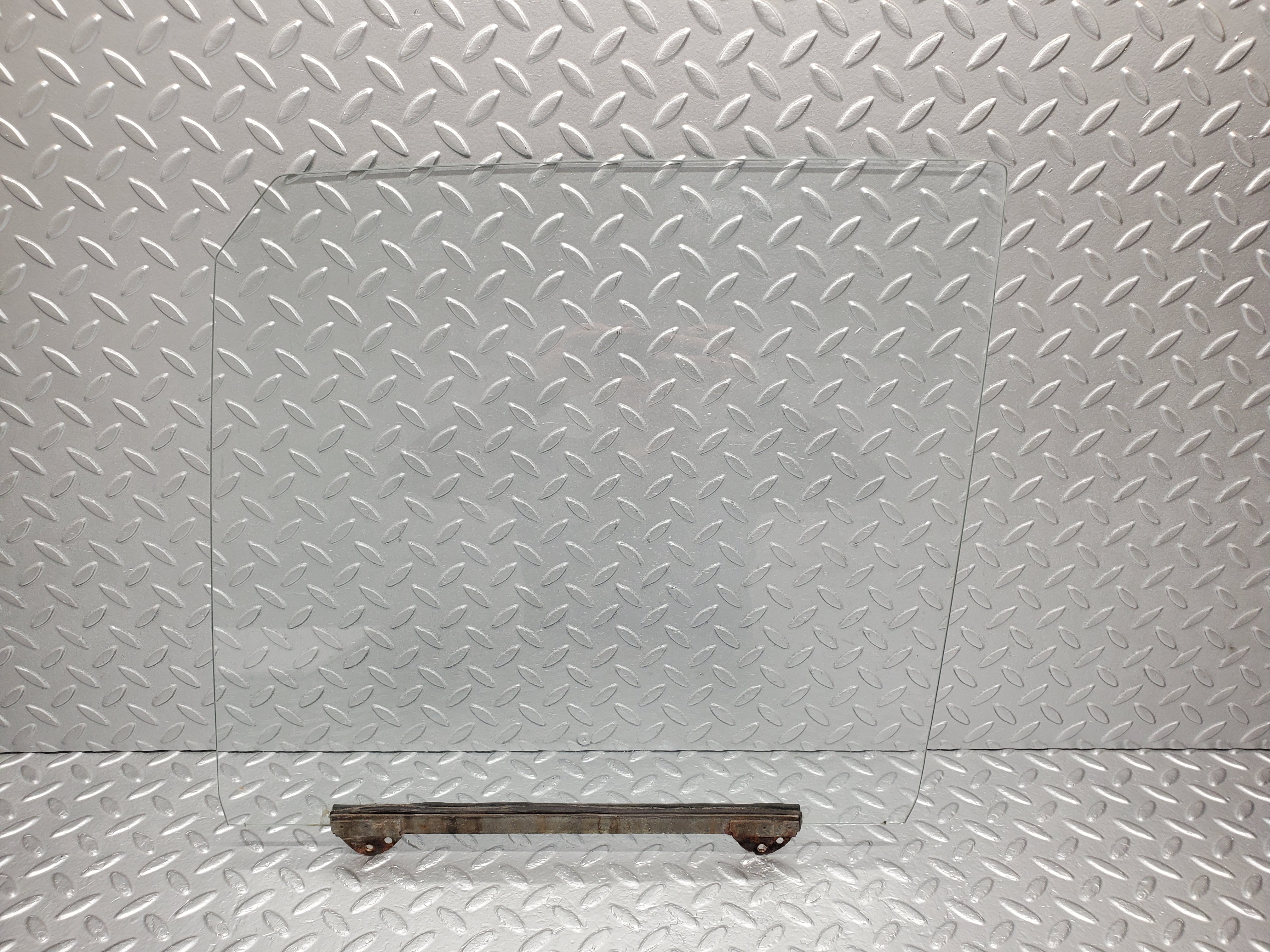 1228 Mercedes-Benz W108 280SE Door Window Glass Front Left