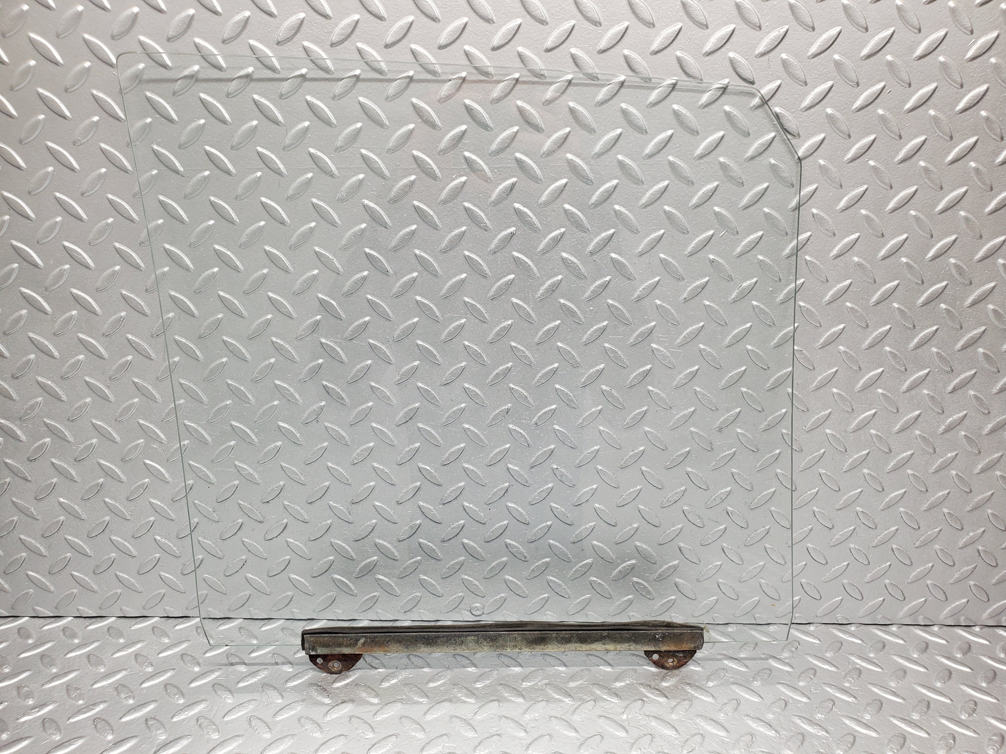 1228 Mercedes-Benz W108 280SE Door Window Glass Front Left