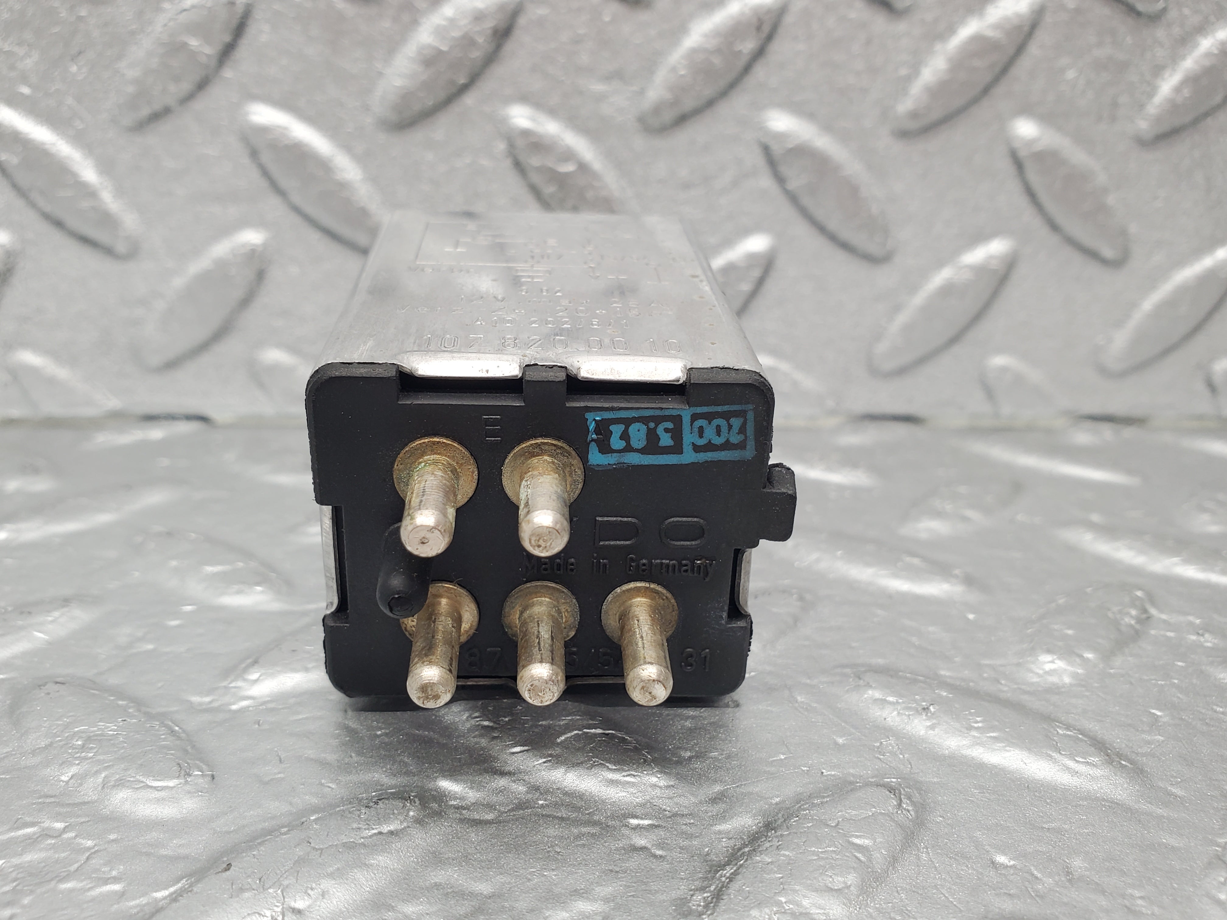 1306 Mercedes-Benz V123 240D Heated Rear Window Relay 1078200010