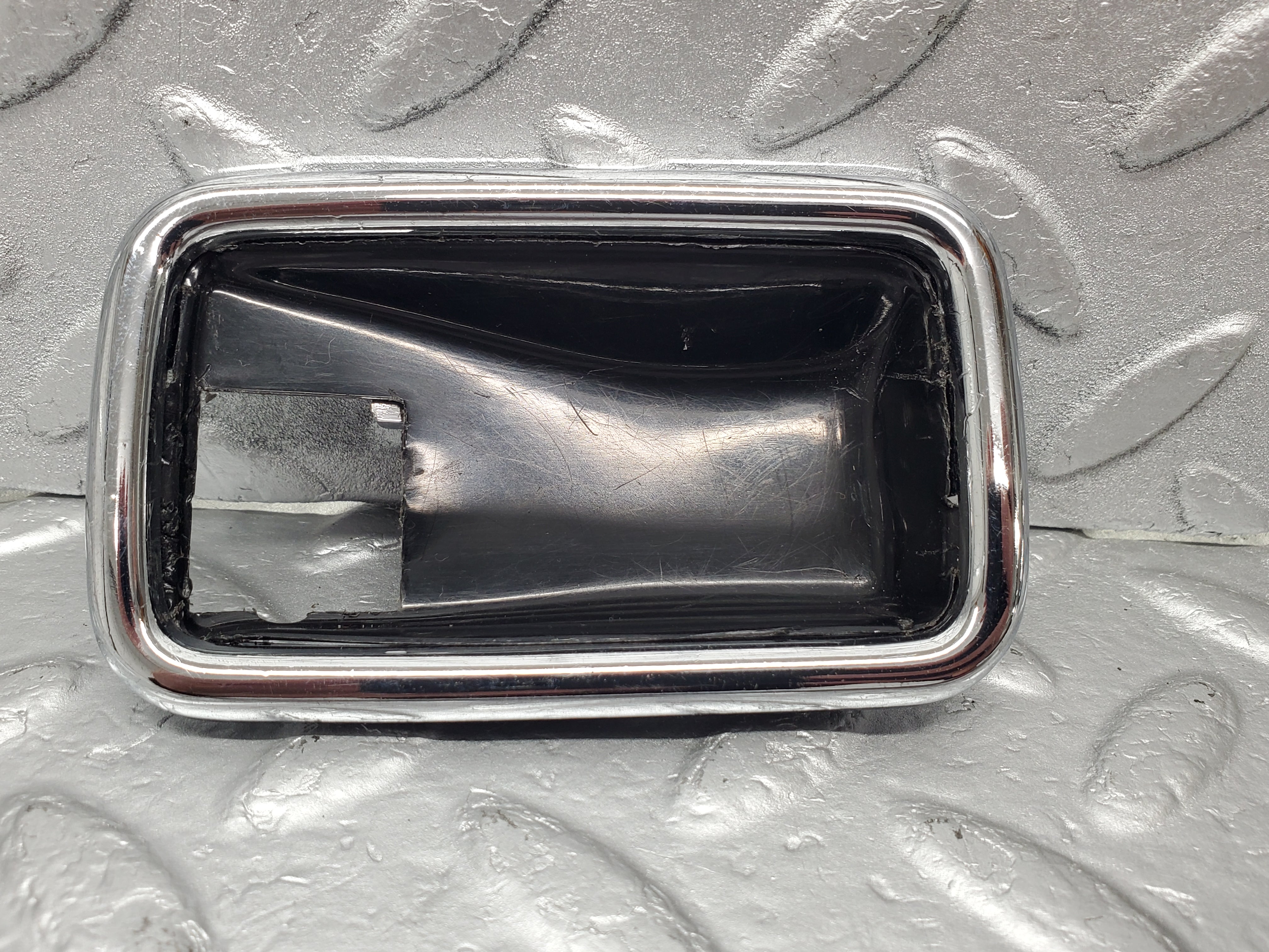 1307 Mercedes-Benz V123 240D Chrome Frame For Door Handle Left 1087660511